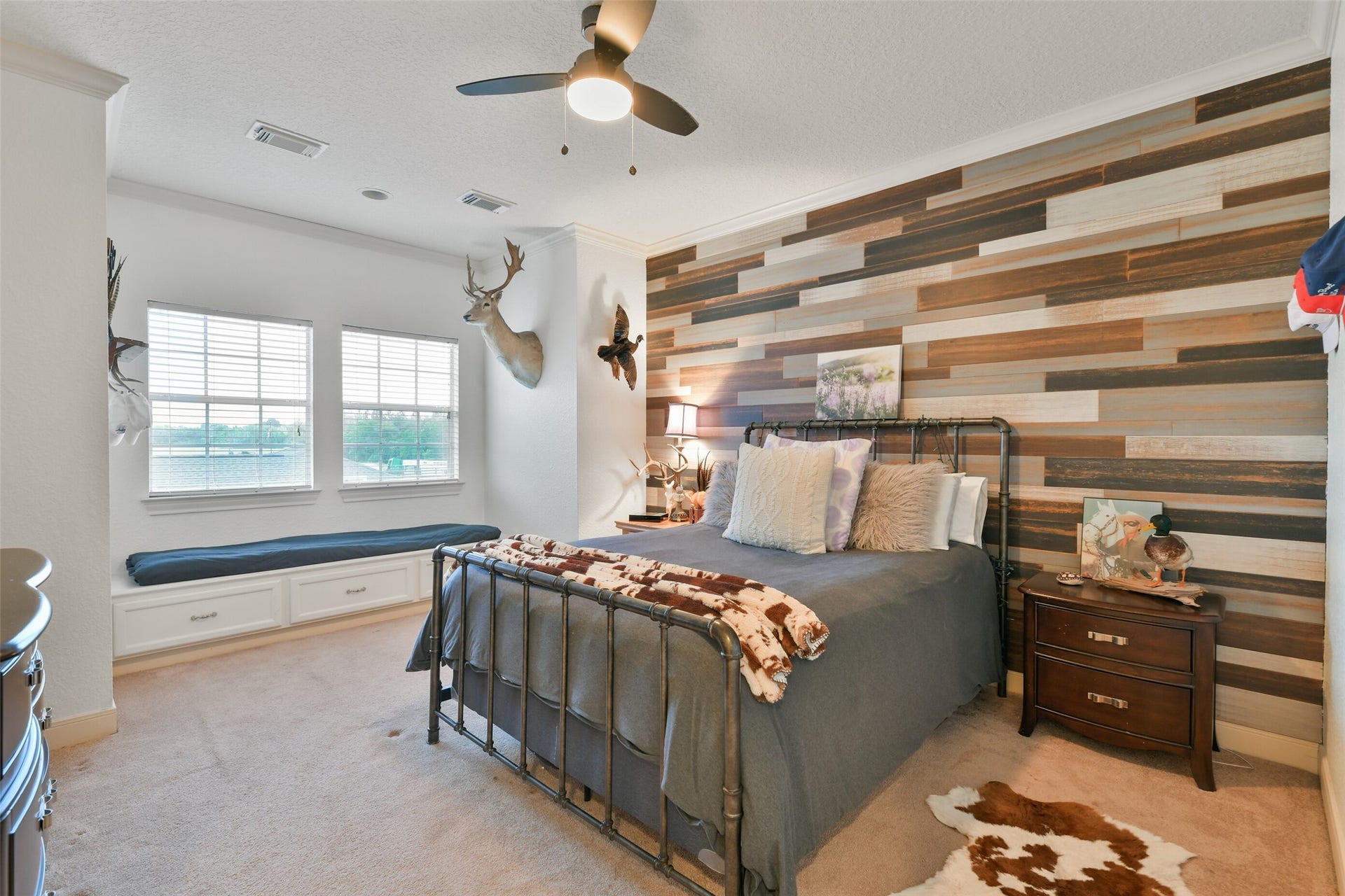 1913 Lundy Lane, Friendswood, TX 77546 Bedroom 5 with walk in closet