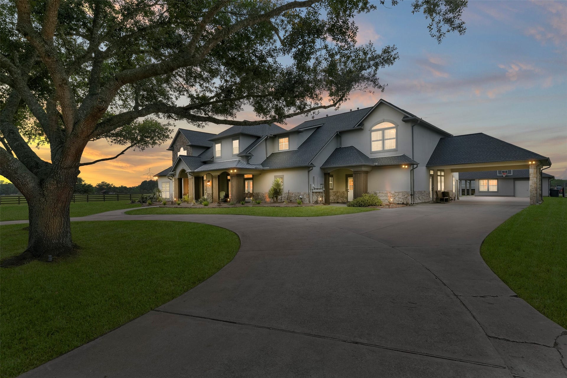 1913 Lundy Lane, Friendswood, TX 77546 1913 Lundy Lane, Friendswood, TX 77546