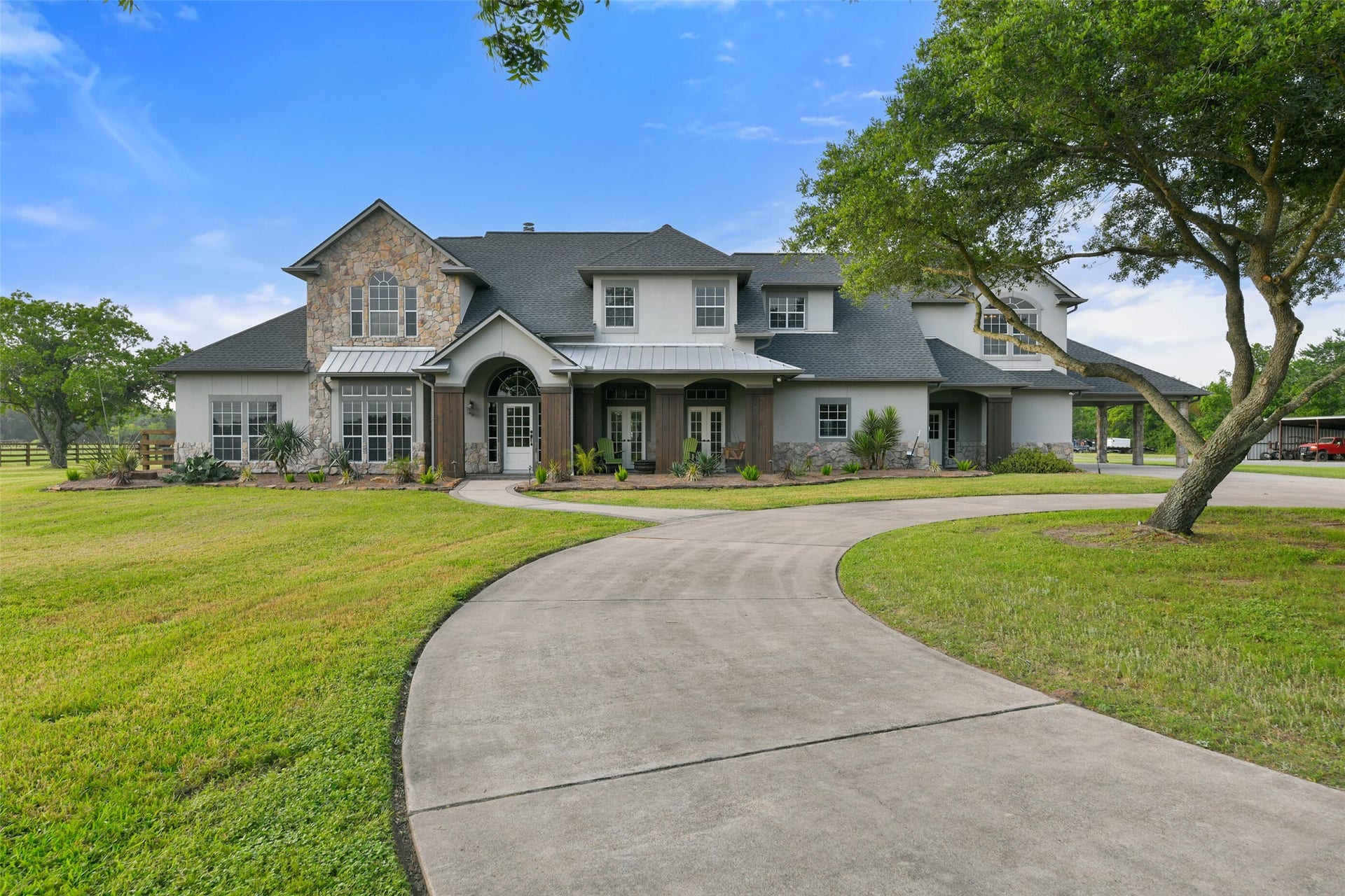 1913 Lundy Lane, Friendswood, TX 77546 1913 Lundy Lane, Friendswood, TX 77546