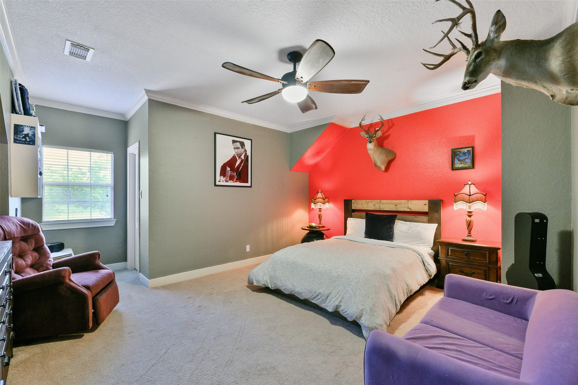 1913 Lundy Lane, Friendswood, TX 77546 Bedroom 3, large walk in closet