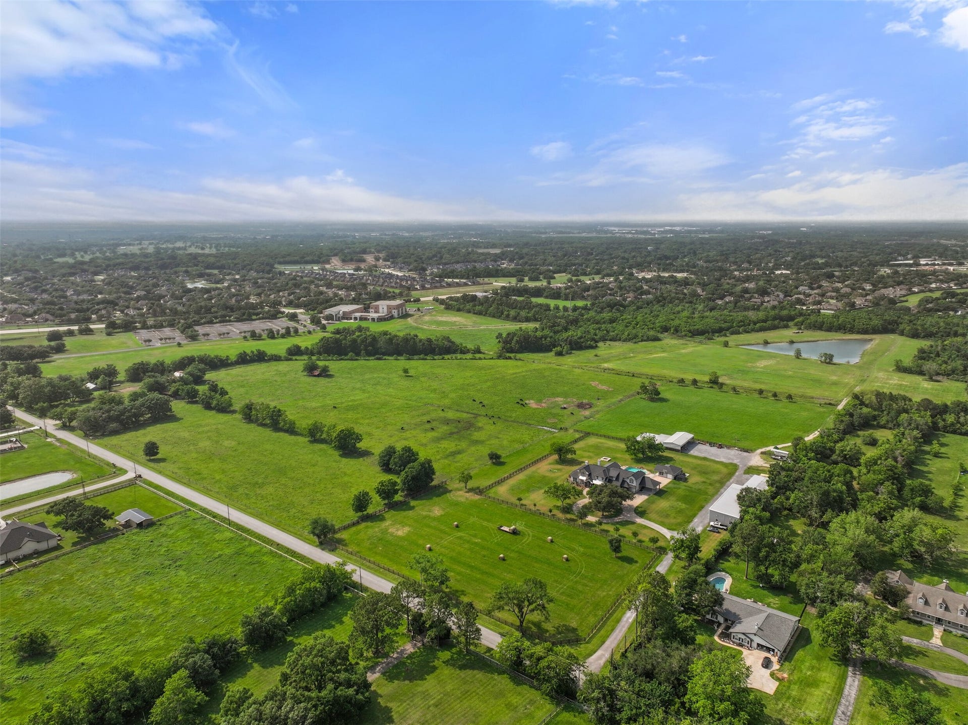 1913 Lundy Lane, Friendswood, TX 77546 Welcome home to your personal countryside in the city!
