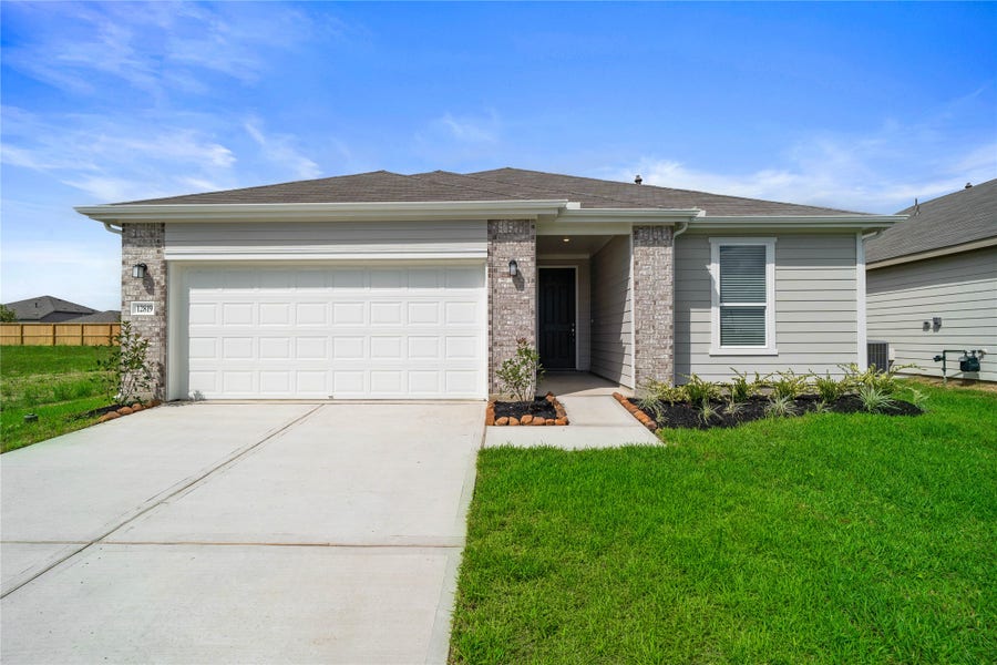Property photo for 12819 Autumn Woods Drive, Crosby, TX