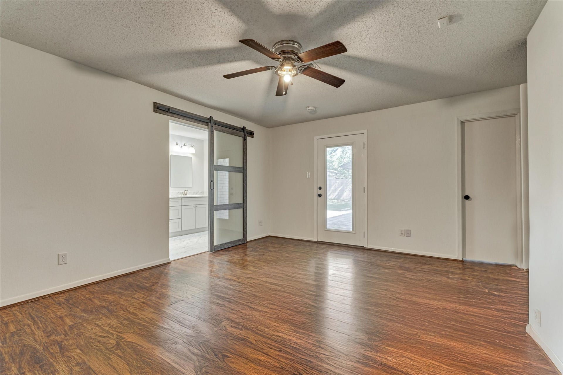 402 Shadywood Circle, Conroe, TX 77304 402 Shadywood Circle, Conroe, TX 77304