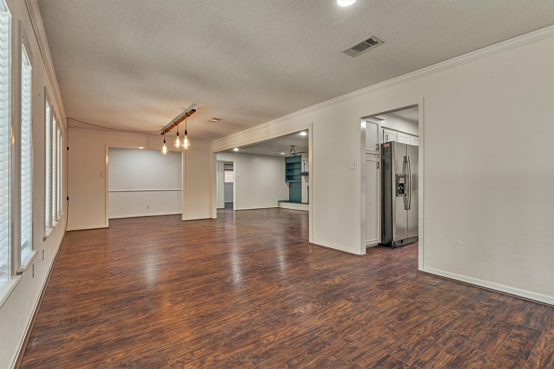 402 Shadywood Circle, Conroe, TX 77304 402 Shadywood Circle, Conroe, TX 77304