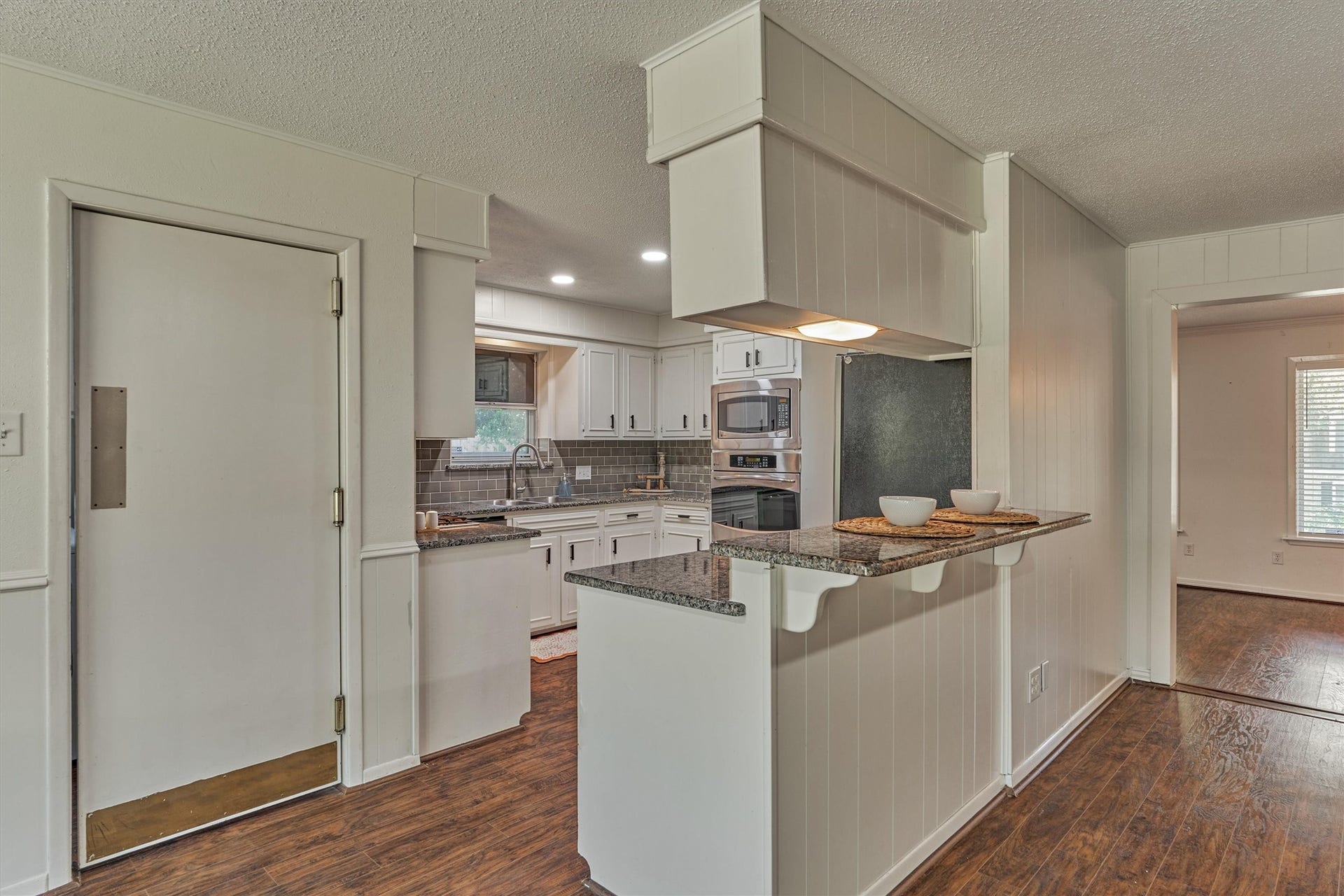 402 Shadywood Circle, Conroe, TX 77304 402 Shadywood Circle, Conroe, TX 77304