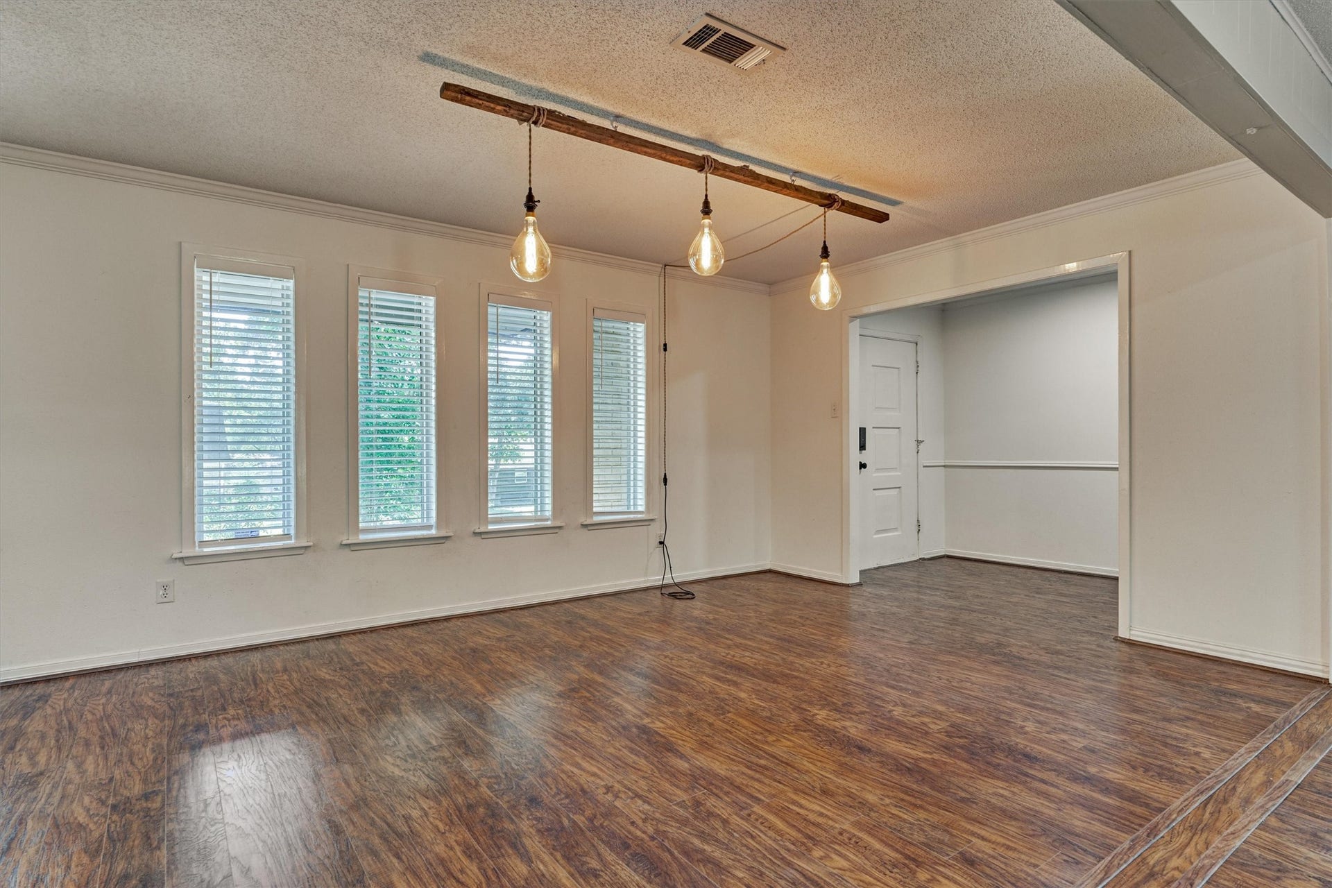 402 Shadywood Circle, Conroe, TX 77304 402 Shadywood Circle, Conroe, TX 77304