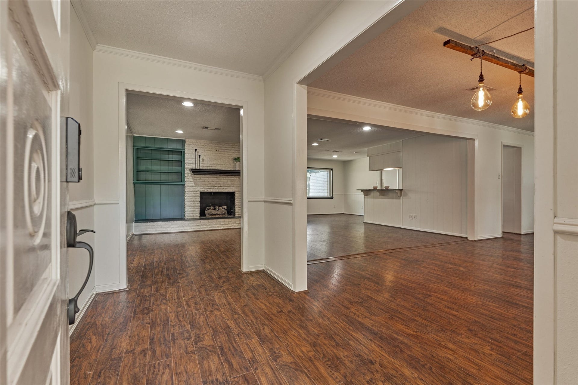402 Shadywood Circle, Conroe, TX 77304 402 Shadywood Circle, Conroe, TX 77304