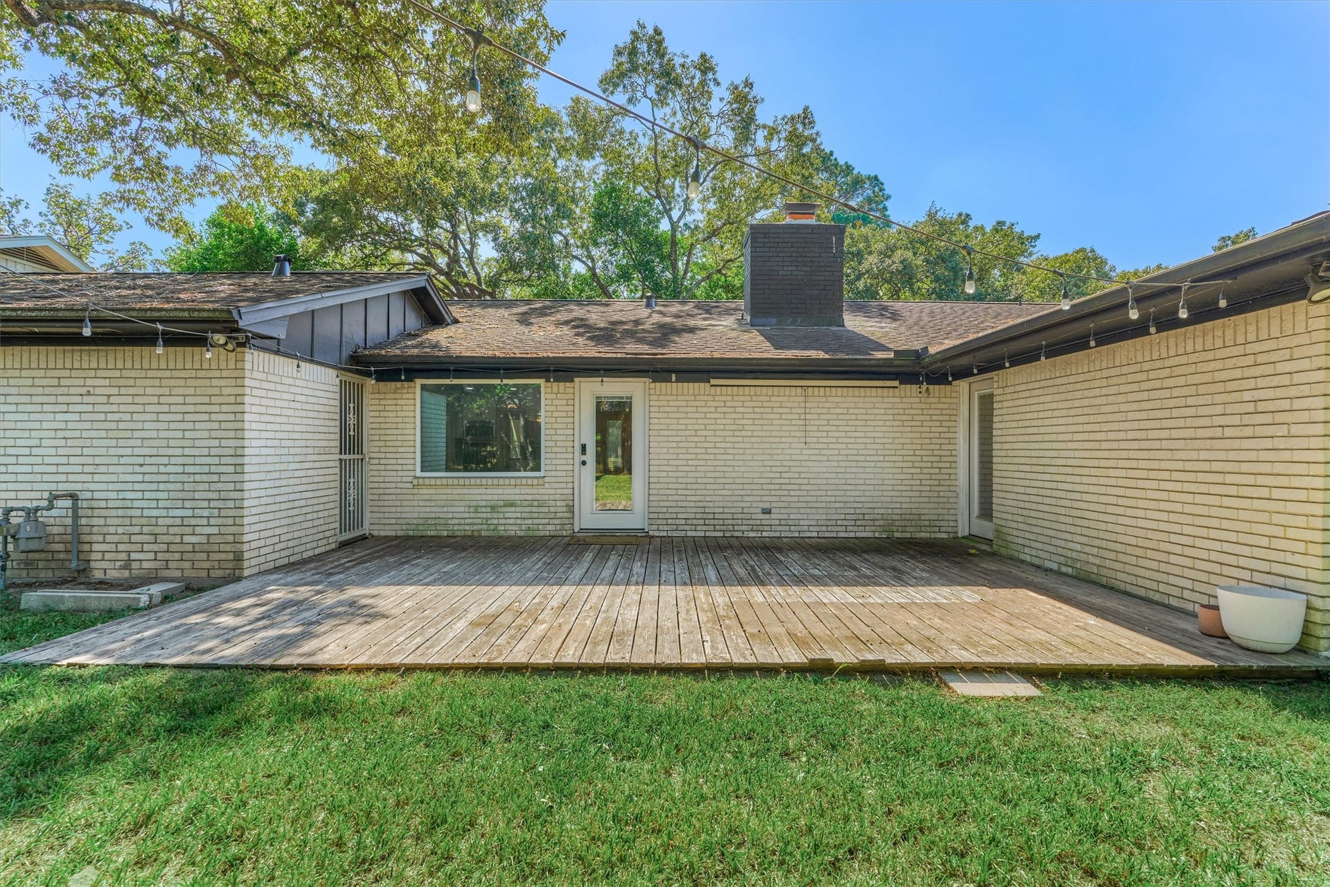 402 Shadywood Circle, Conroe, TX 77304 402 Shadywood Circle, Conroe, TX 77304