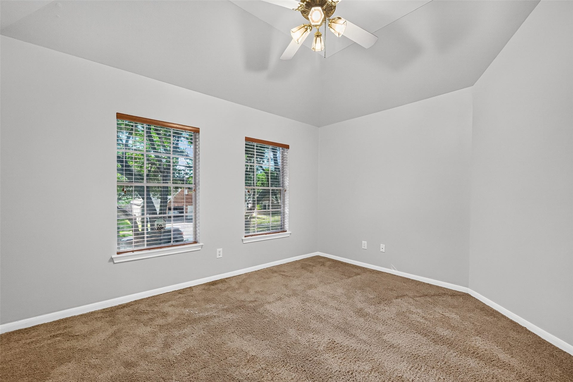 120 Crescent Bay Drive, League City, TX 77573 120 Crescent Bay Drive, League City, TX 77573