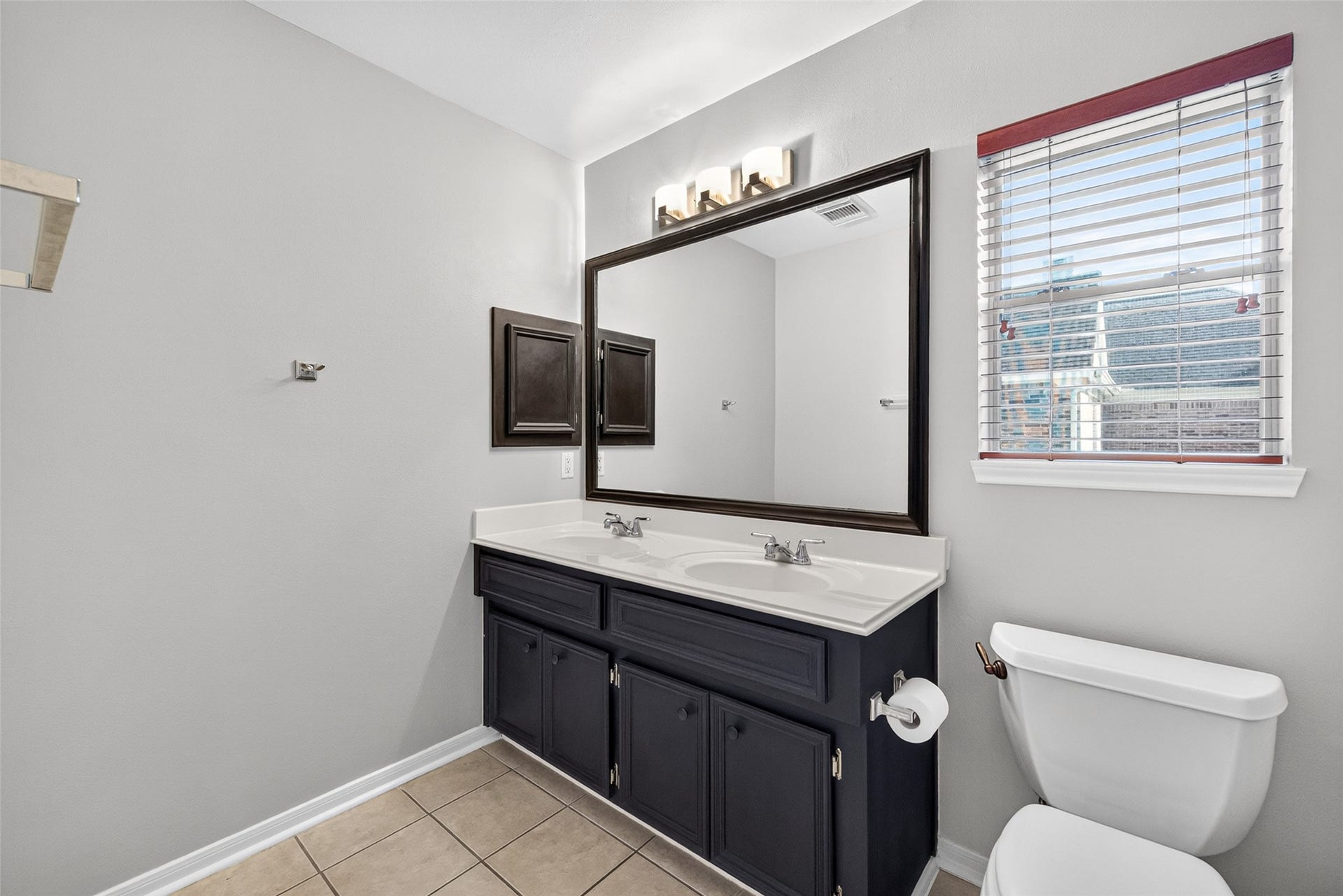 120 Crescent Bay Drive, League City, TX 77573 120 Crescent Bay Drive, League City, TX 77573