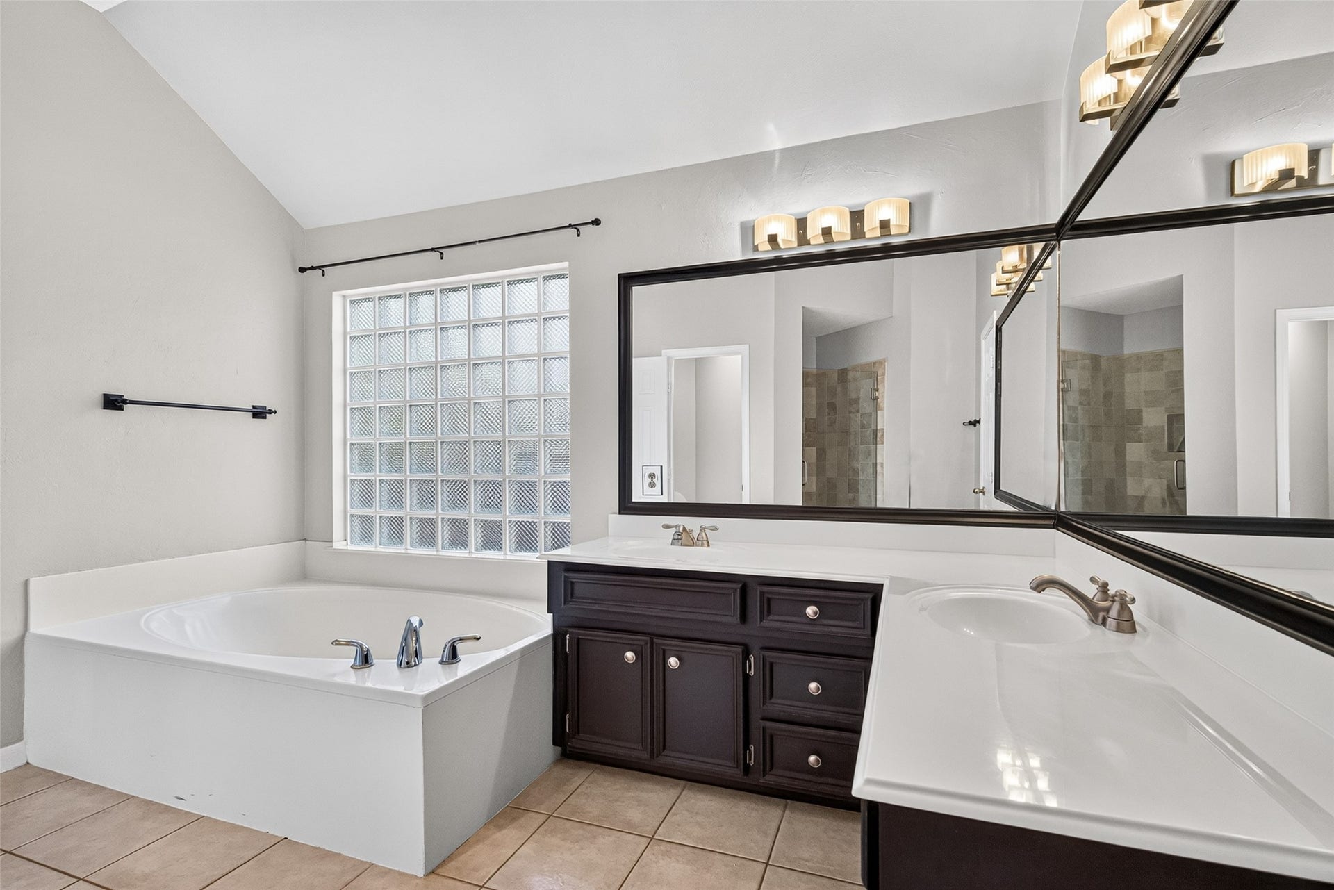 120 Crescent Bay Drive, League City, TX 77573 120 Crescent Bay Drive, League City, TX 77573