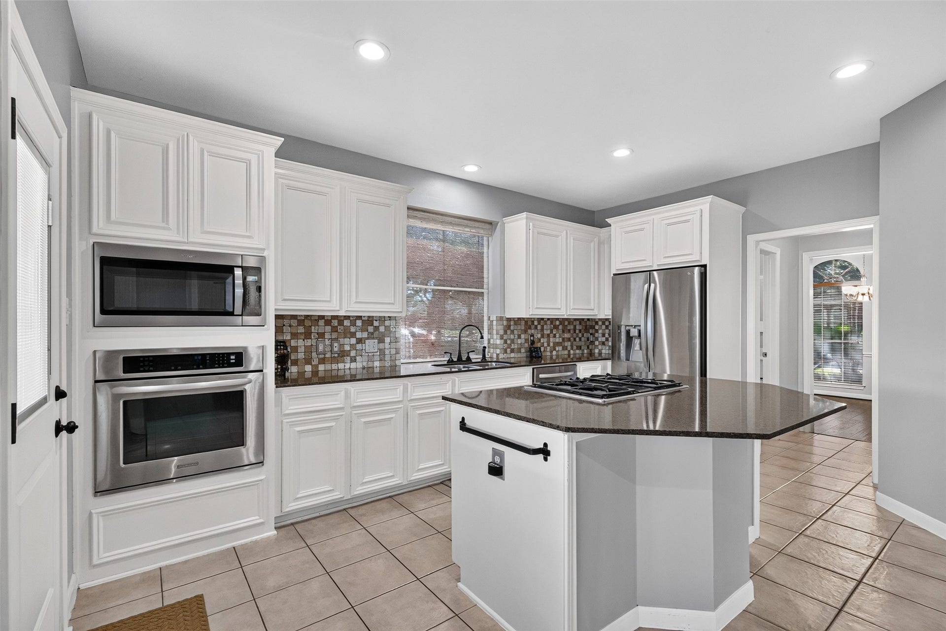 120 Crescent Bay Drive, League City, TX 77573 120 Crescent Bay Drive, League City, TX 77573