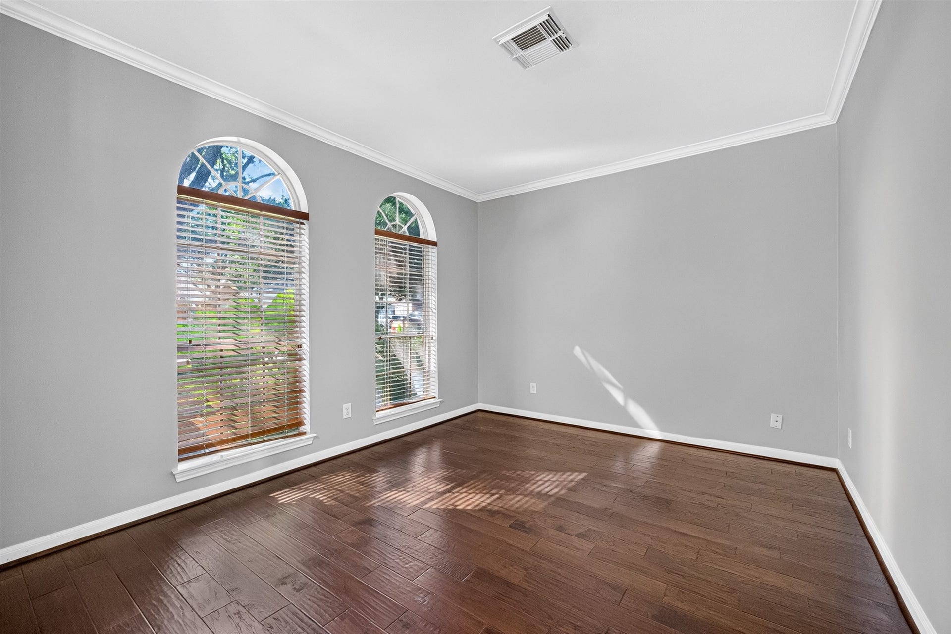 120 Crescent Bay Drive, League City, TX 77573 120 Crescent Bay Drive, League City, TX 77573