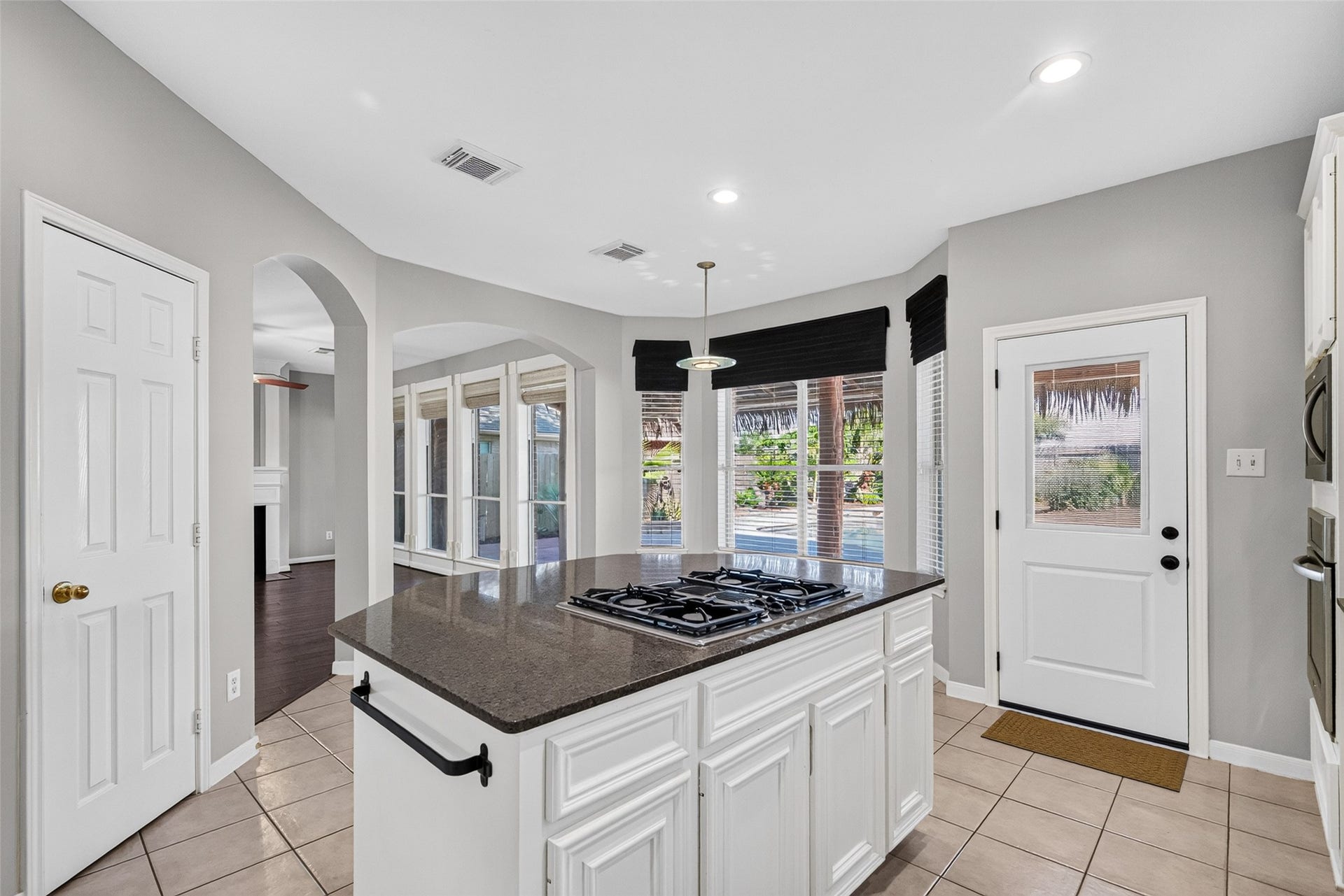120 Crescent Bay Drive, League City, TX 77573 120 Crescent Bay Drive, League City, TX 77573