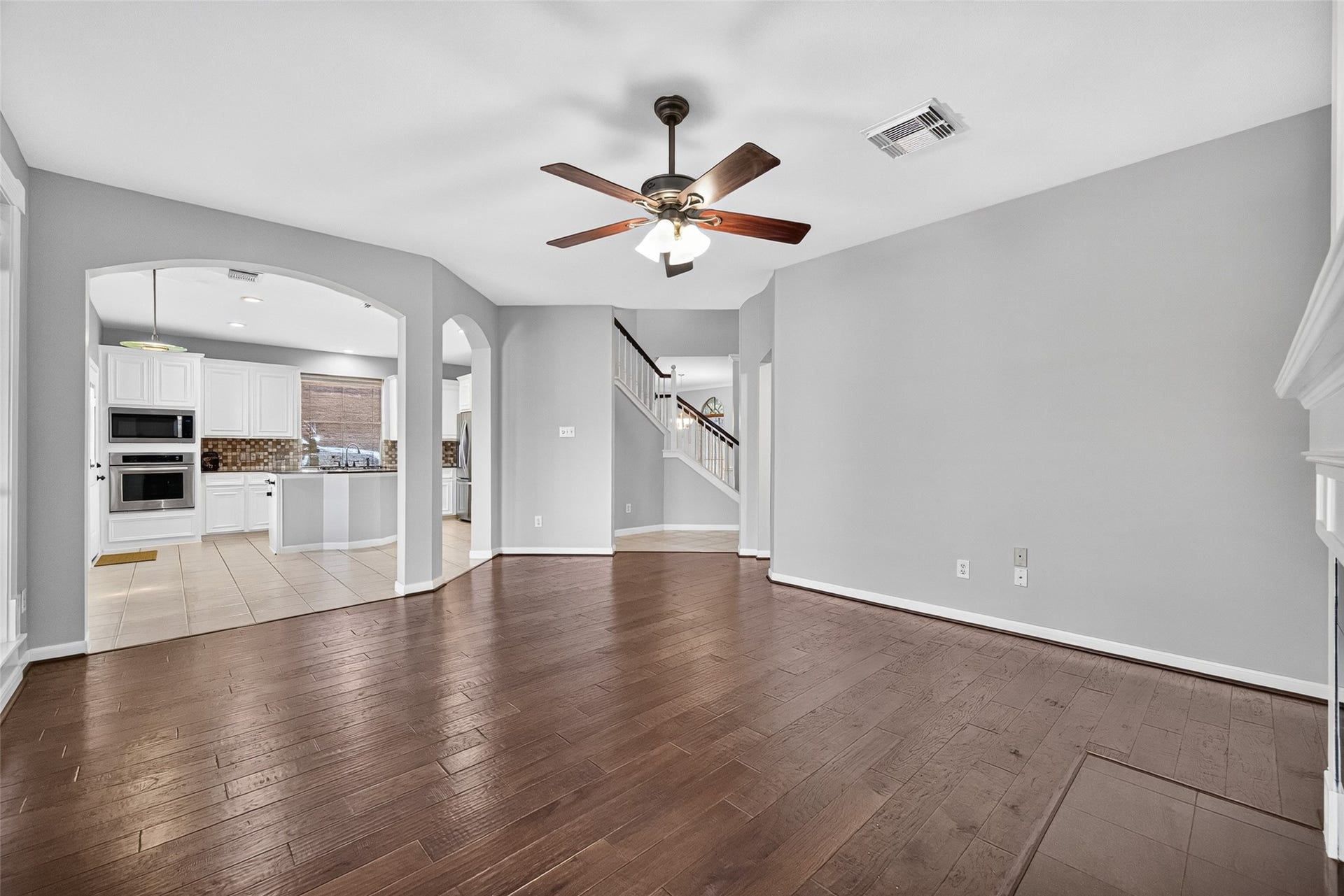 120 Crescent Bay Drive, League City, TX 77573 120 Crescent Bay Drive, League City, TX 77573