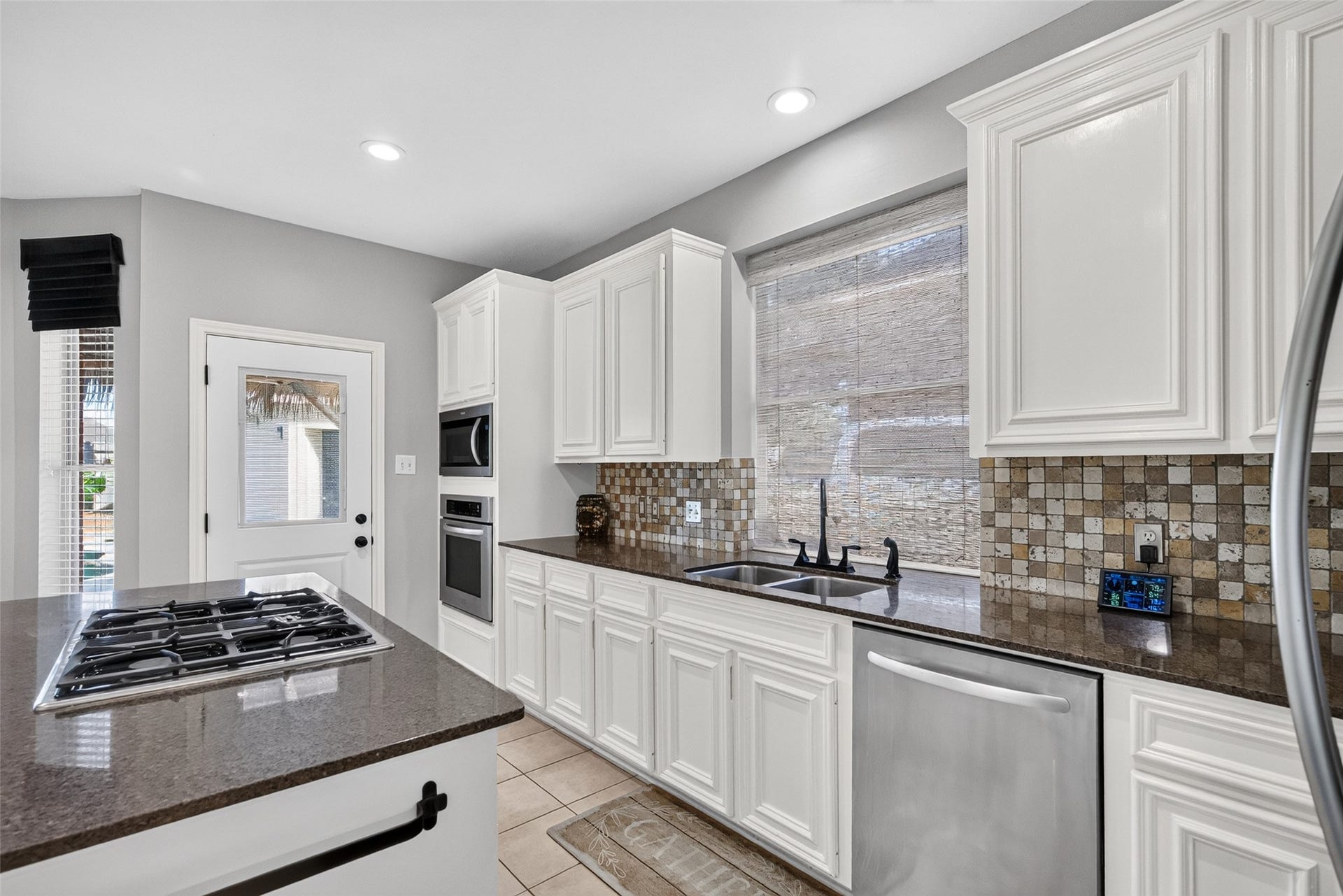 120 Crescent Bay Drive, League City, TX 77573 120 Crescent Bay Drive, League City, TX 77573