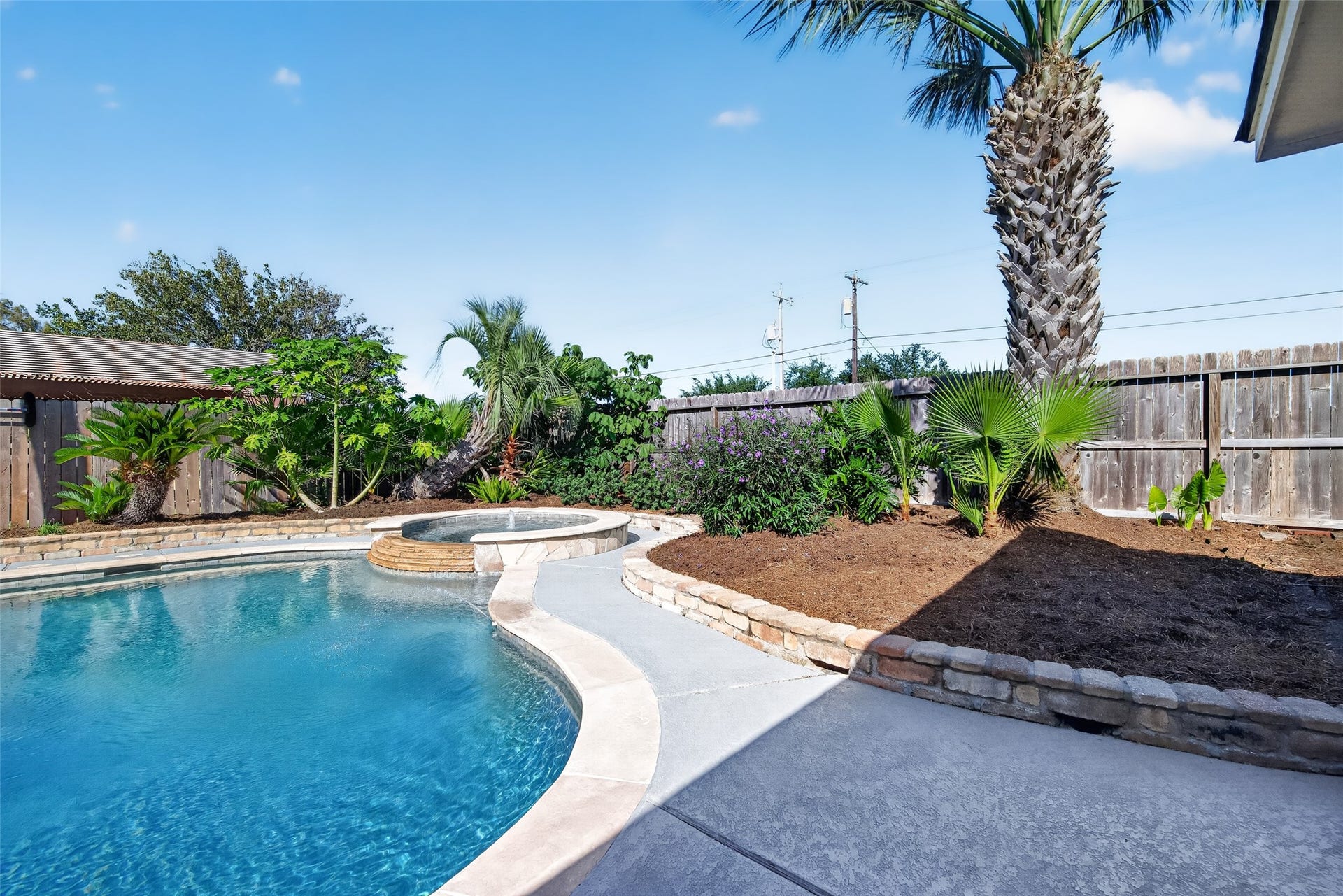 120 Crescent Bay Drive, League City, TX 77573 120 Crescent Bay Drive, League City, TX 77573