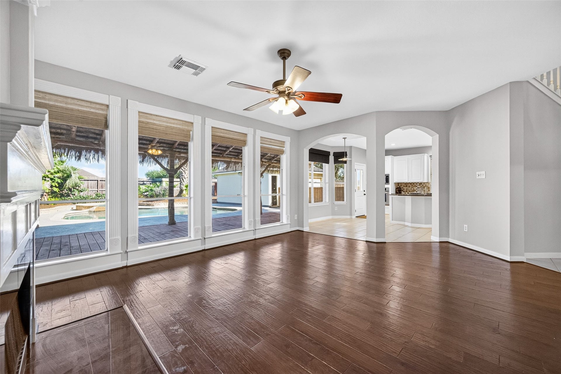 120 Crescent Bay Drive, League City, TX 77573 120 Crescent Bay Drive, League City, TX 77573