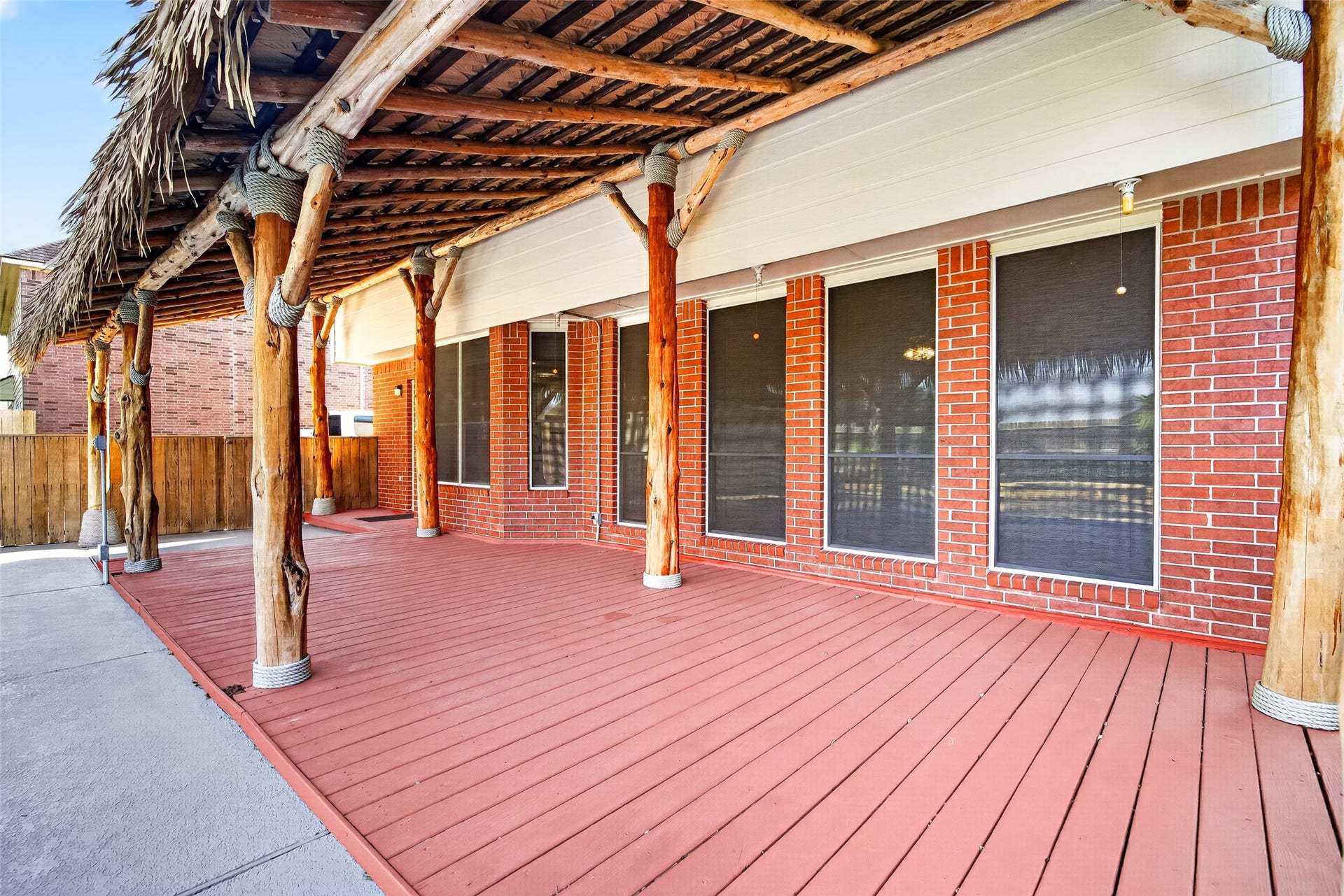 120 Crescent Bay Drive, League City, TX 77573 120 Crescent Bay Drive, League City, TX 77573