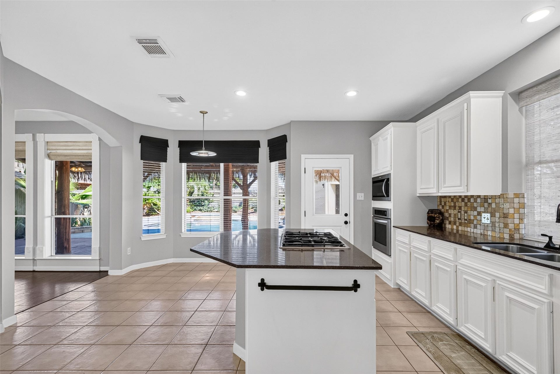 120 Crescent Bay Drive, League City, TX 77573 120 Crescent Bay Drive, League City, TX 77573