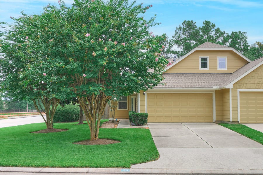 Property photo for 50 Greenwich Place, Conroe, TX