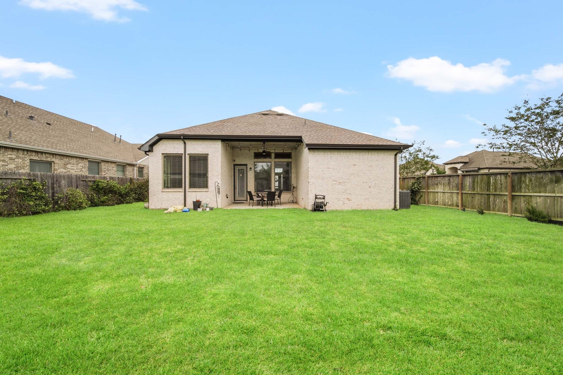 2003 Laurelwood Trail, Missouri City, TX 77459 2003 Laurelwood Trail, Missouri City, TX 77459