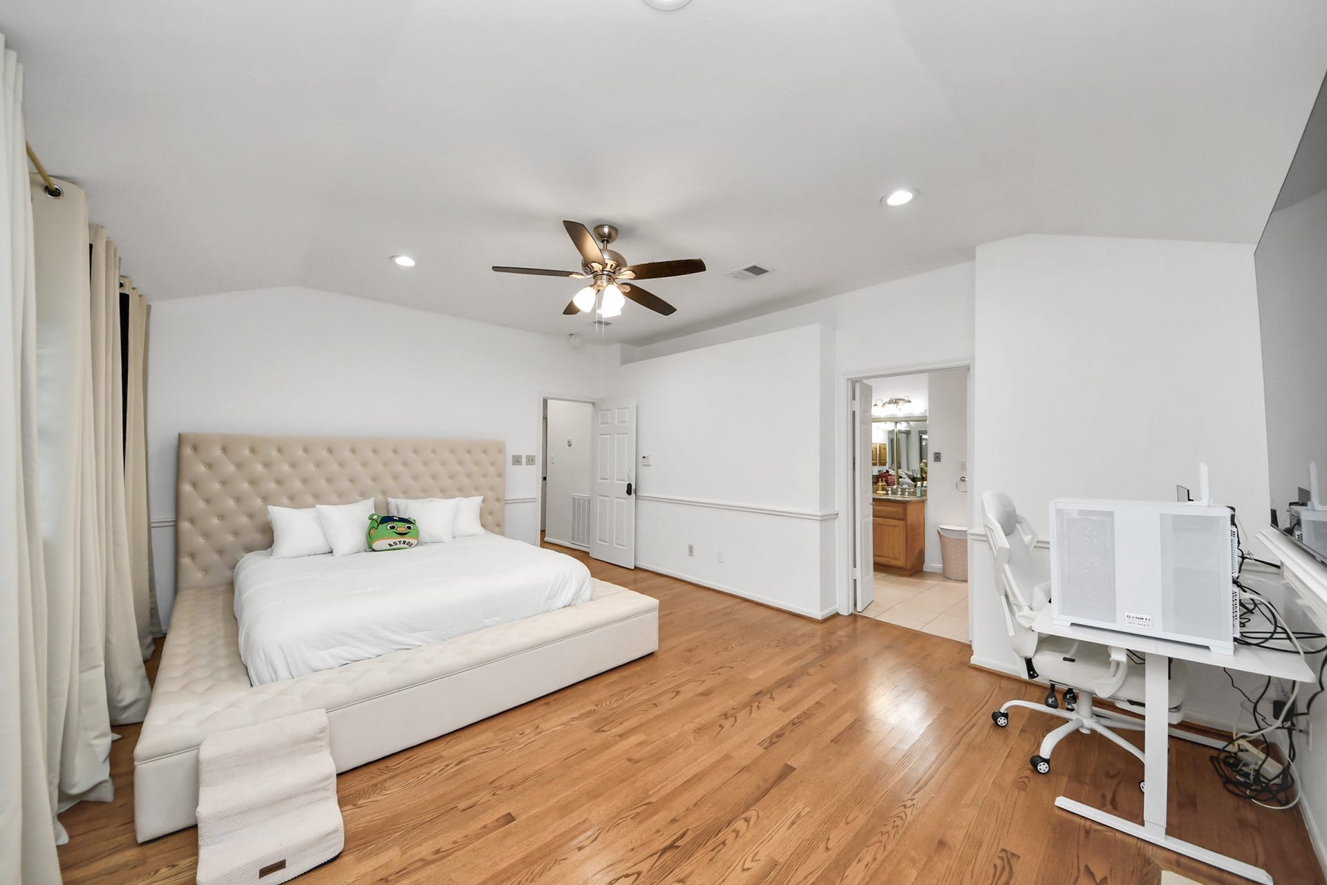 3002 Ashford Oak Drive, Houston, TX 77082 3002 Ashford Oak Drive, Houston, TX 77082