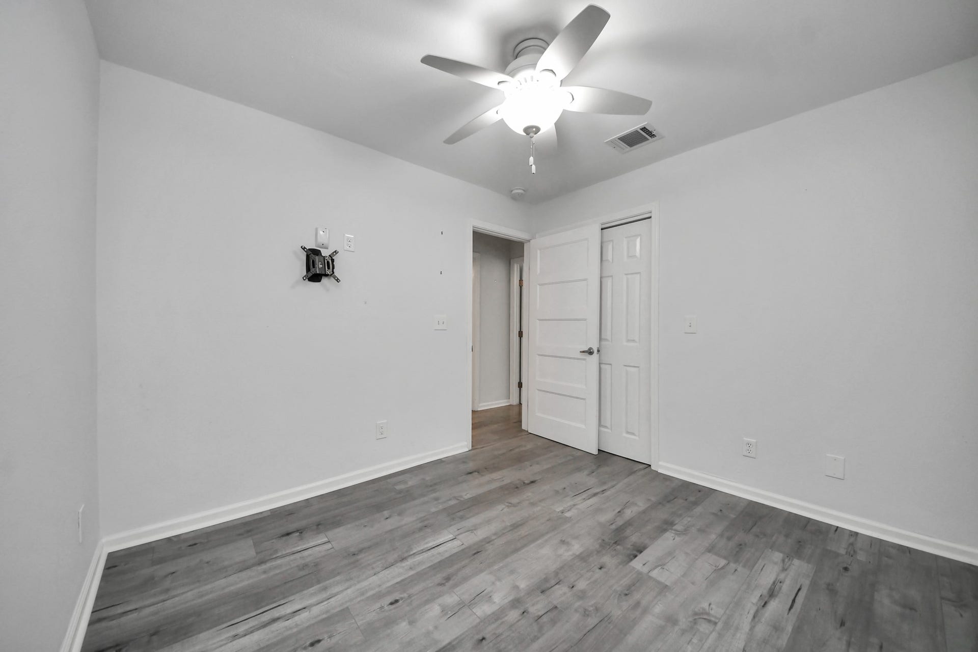 1505 Chippendale Road, Houston, TX 77018 1505 Chippendale Road, Houston, TX 77018