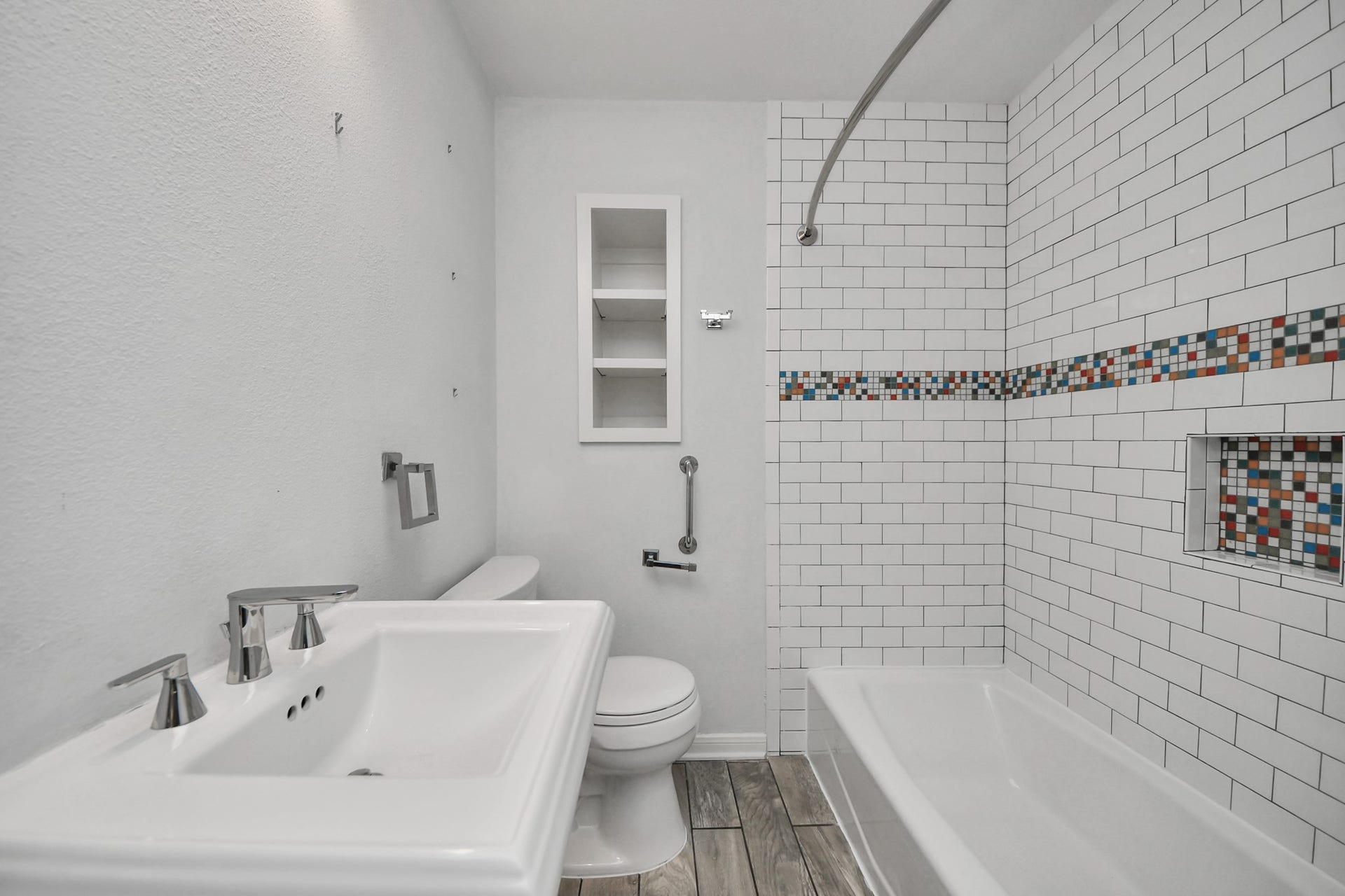 1505 Chippendale Road, Houston, TX 77018 1505 Chippendale Road, Houston, TX 77018