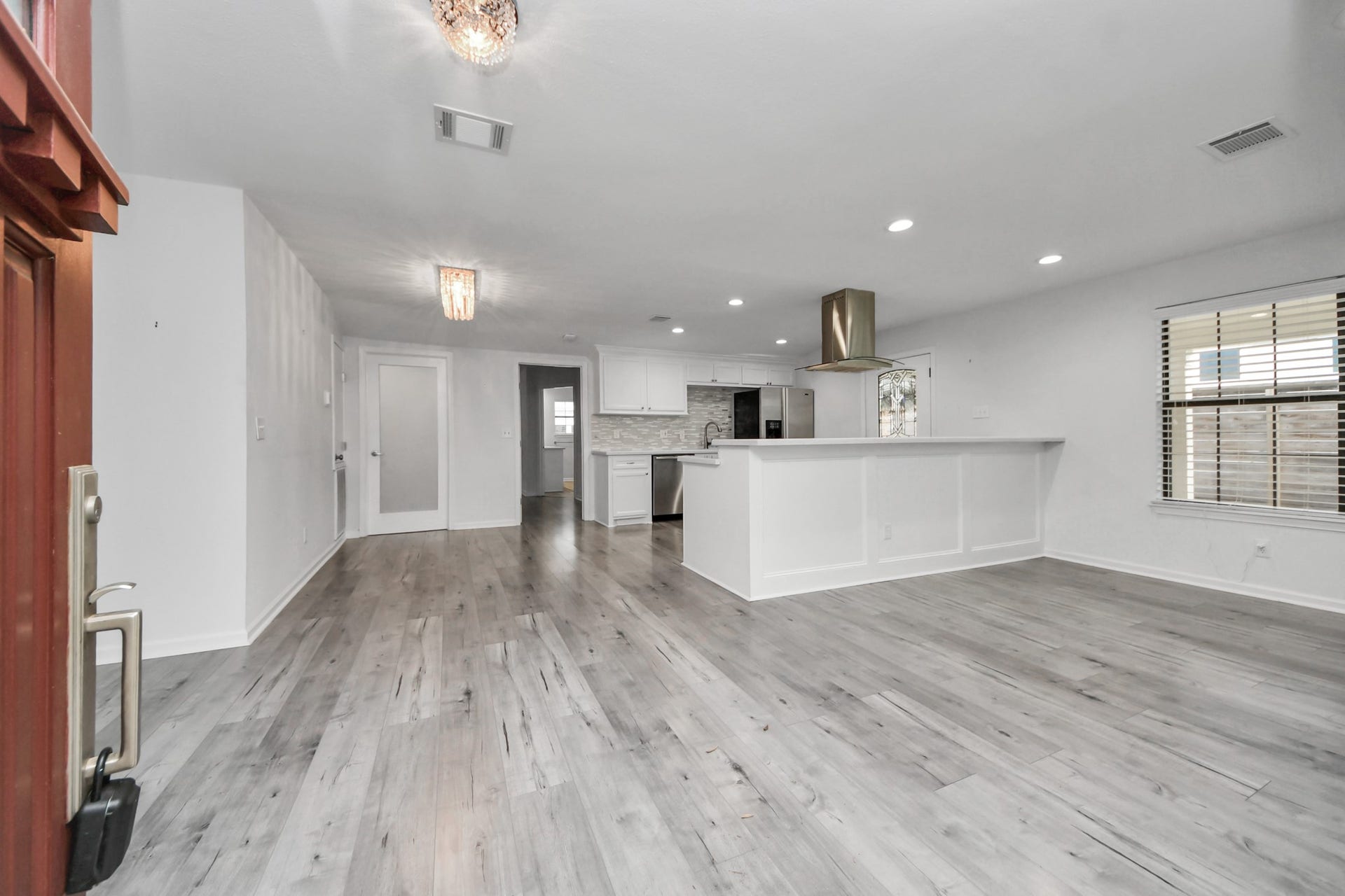 1505 Chippendale Road, Houston, TX 77018 1505 Chippendale Road, Houston, TX 77018