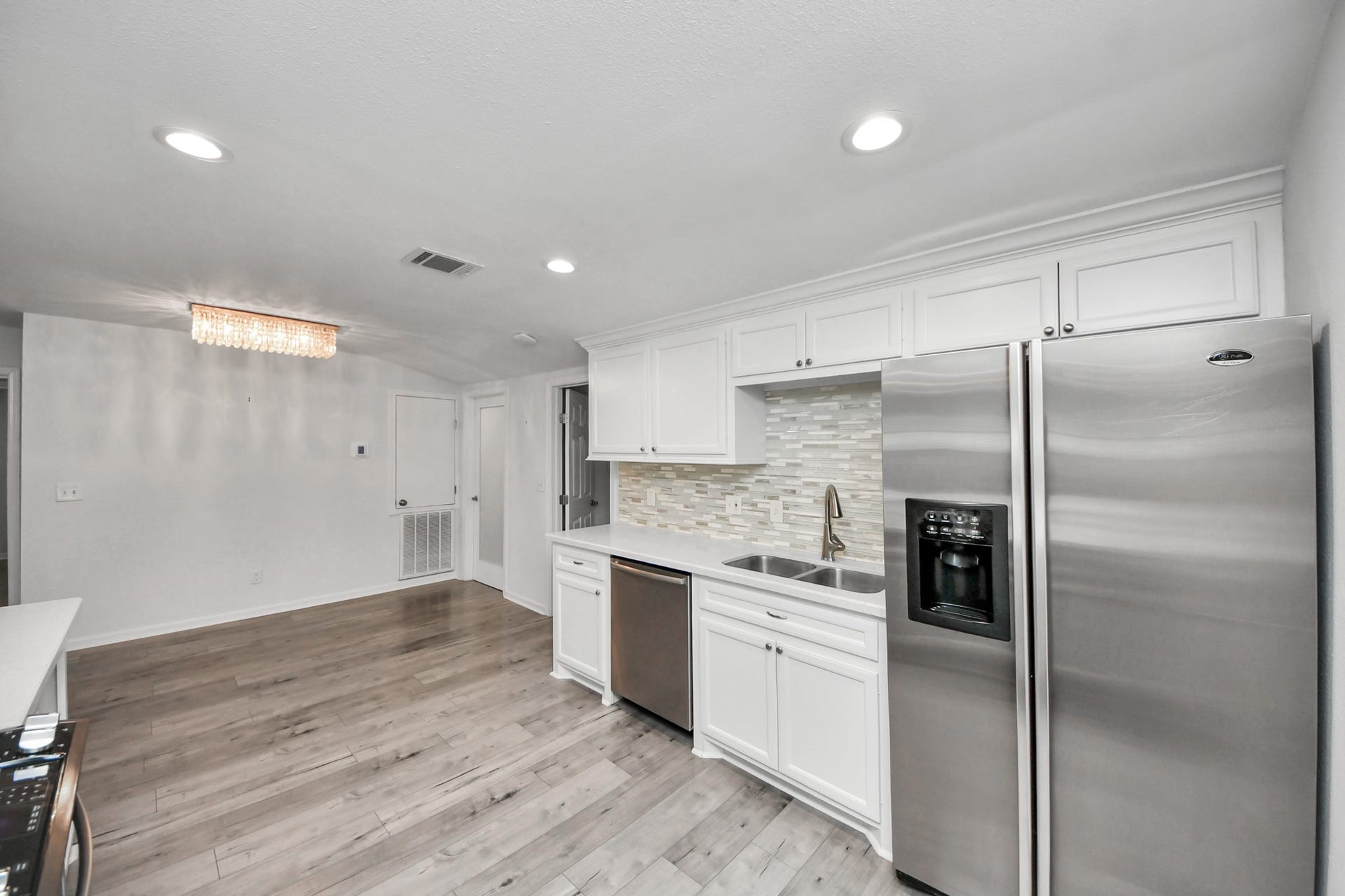1505 Chippendale Road, Houston, TX 77018 1505 Chippendale Road, Houston, TX 77018