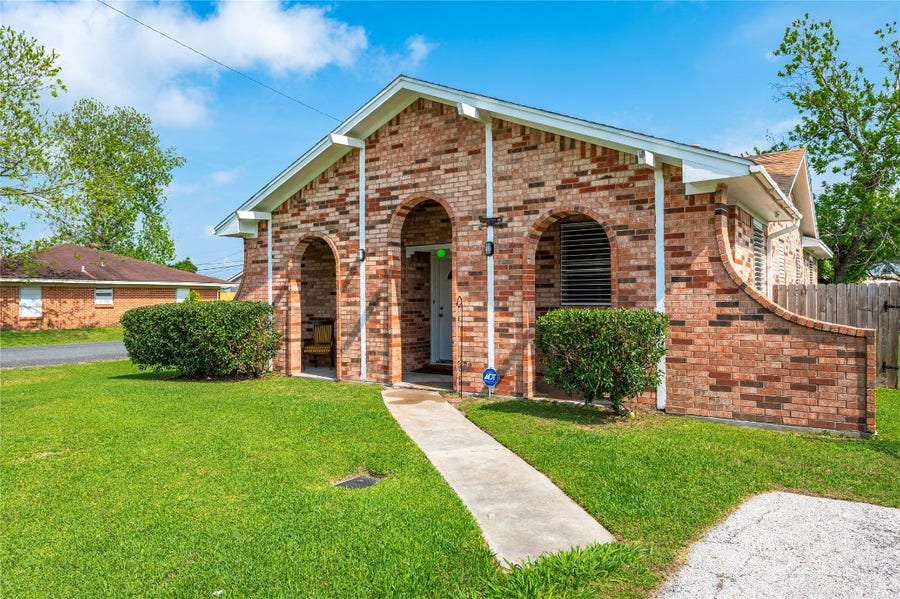 Property photo for 6918 Woodrow Street, Texas City, TX