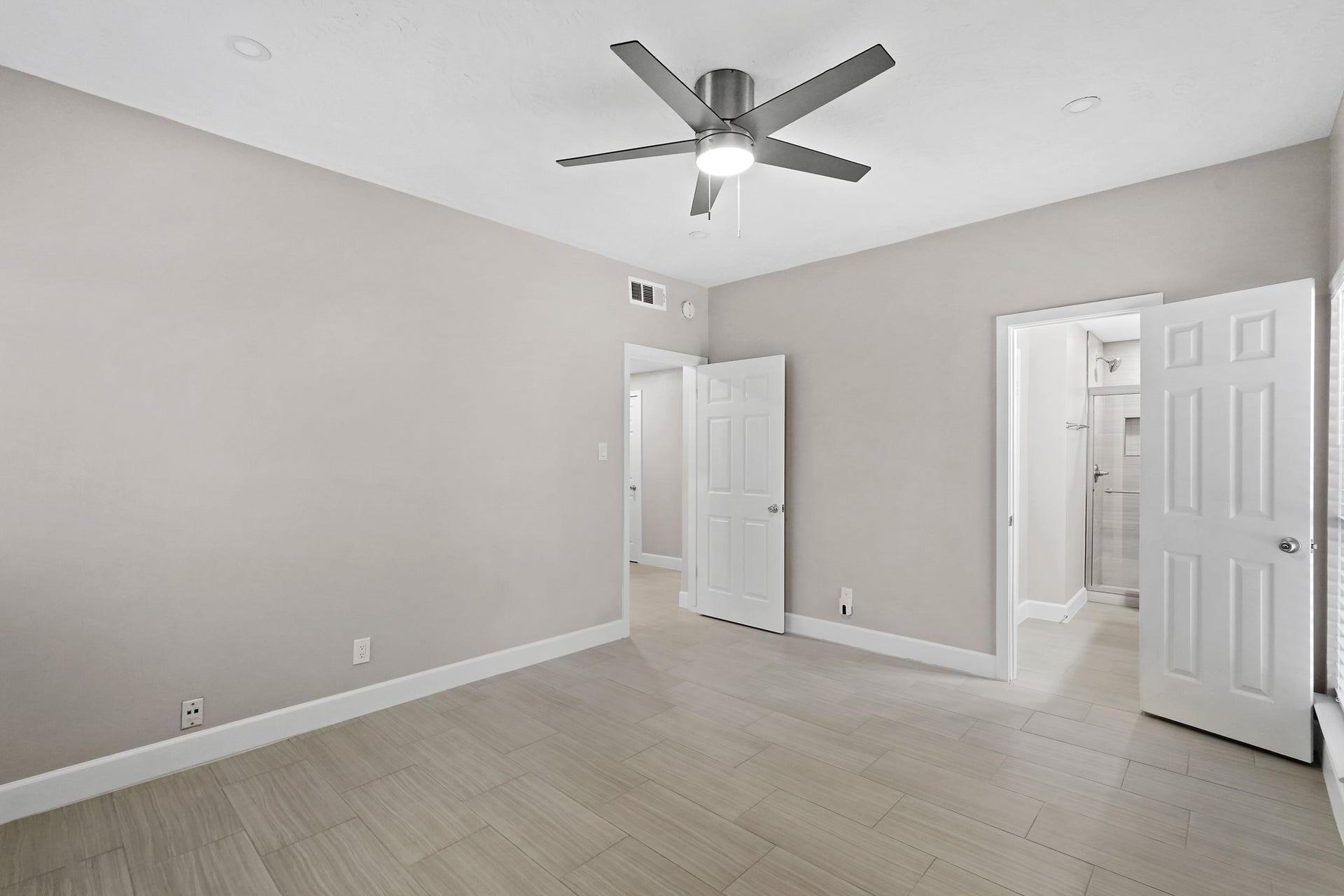 2300 Augusta Drive, #37, Houston, TX 77057 2300 Augusta Drive, #37, Houston, TX 77057
