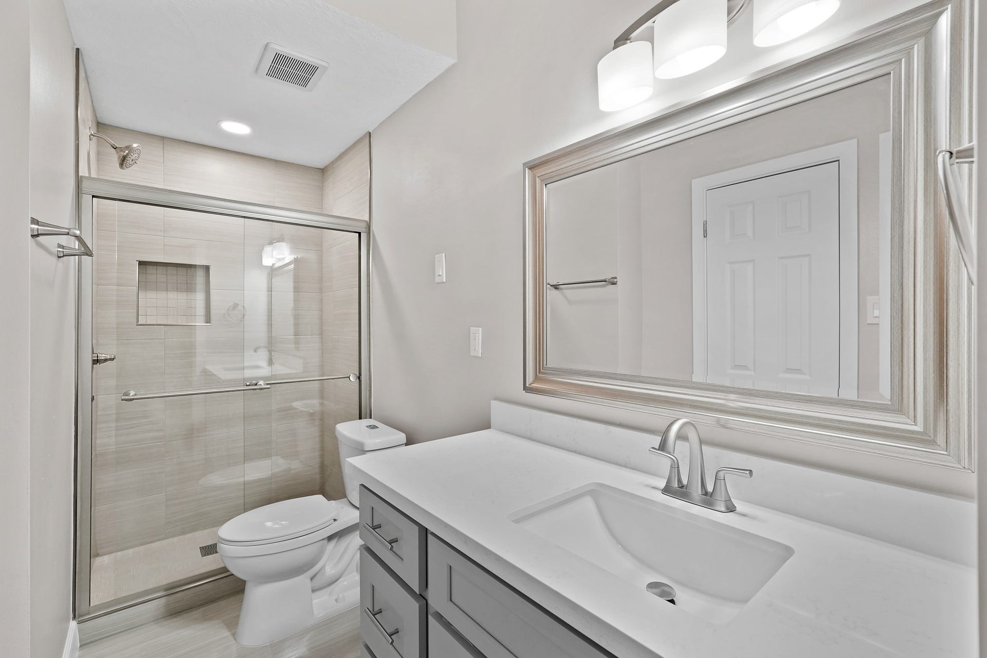 2300 Augusta Drive, #37, Houston, TX 77057 2300 Augusta Drive, #37, Houston, TX 77057