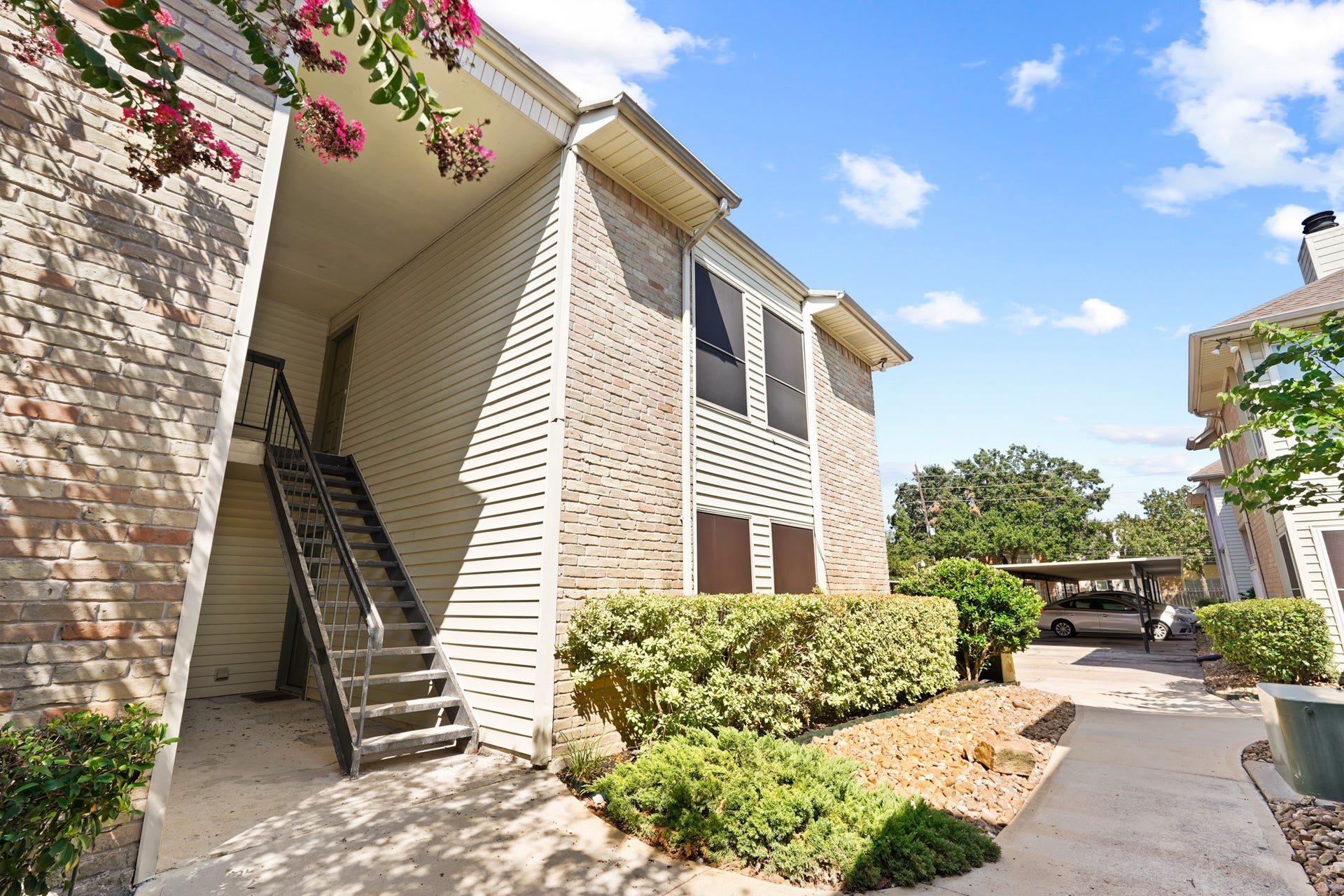 2300 Augusta Drive, #37, Houston, TX 77057 2300 Augusta Drive, #37, Houston, TX 77057