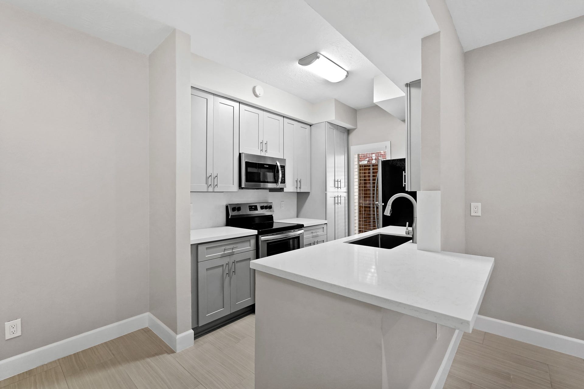 2300 Augusta Drive, #37, Houston, TX 77057 2300 Augusta Drive, #37, Houston, TX 77057
