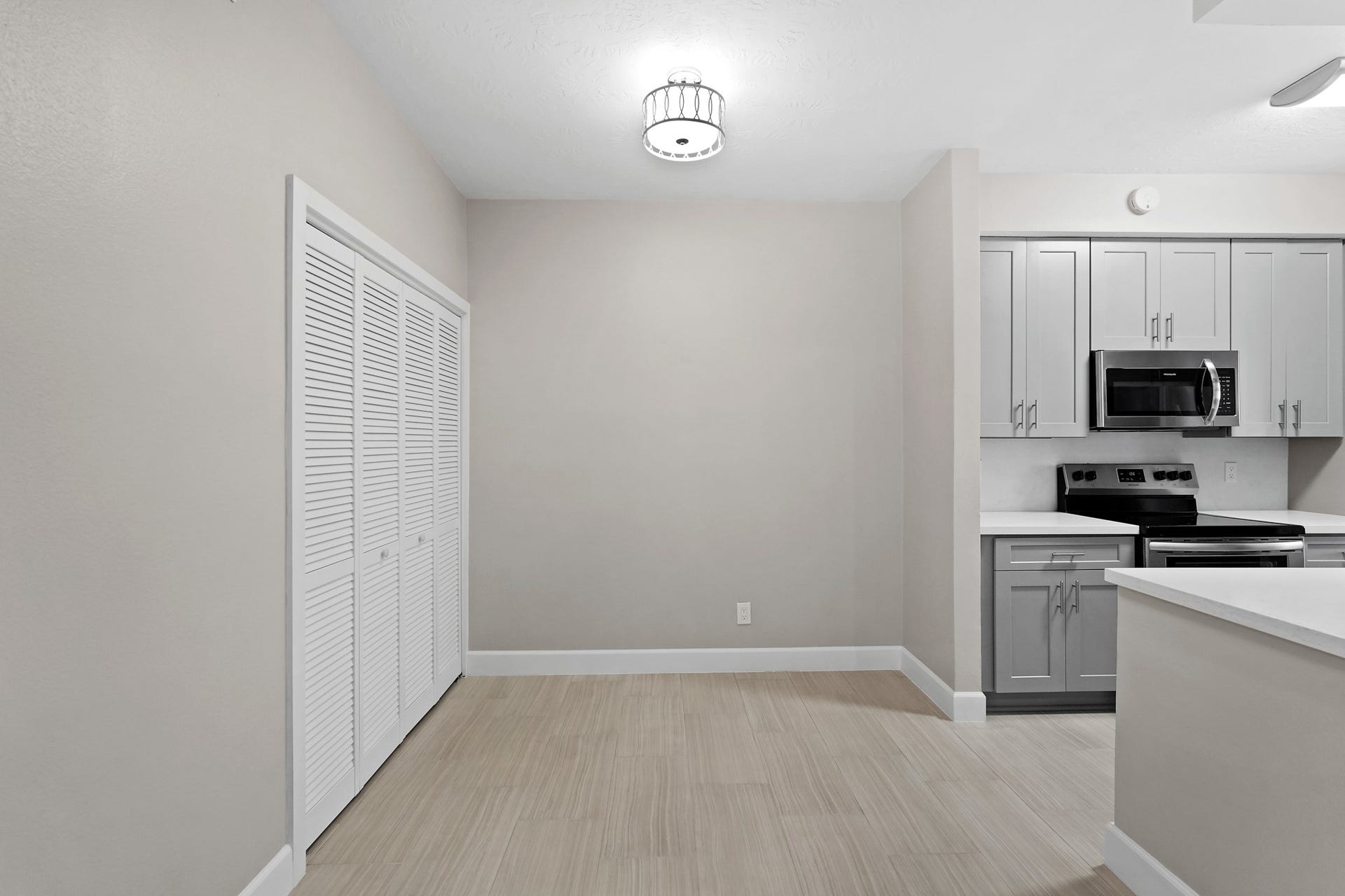 2300 Augusta Drive, #37, Houston, TX 77057 2300 Augusta Drive, #37, Houston, TX 77057