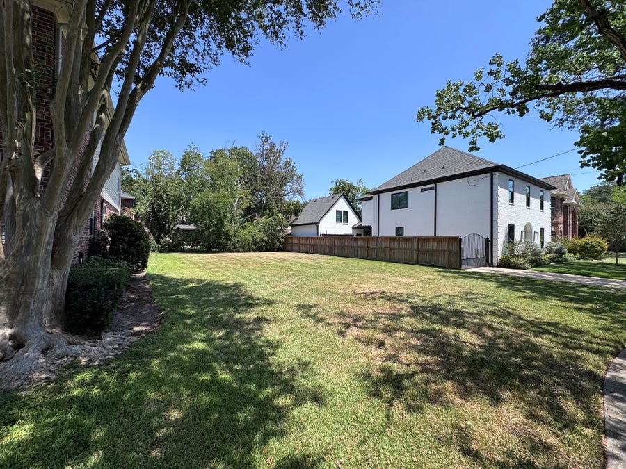 Property photo for 4212 Albans Street, West University Place, TX