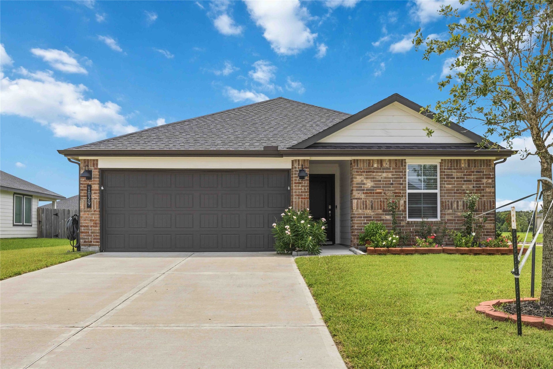 1029 Great Barracuda Lane, Alvin, TX 77511 1029 Great Barracuda Lane, Alvin Texas 77511