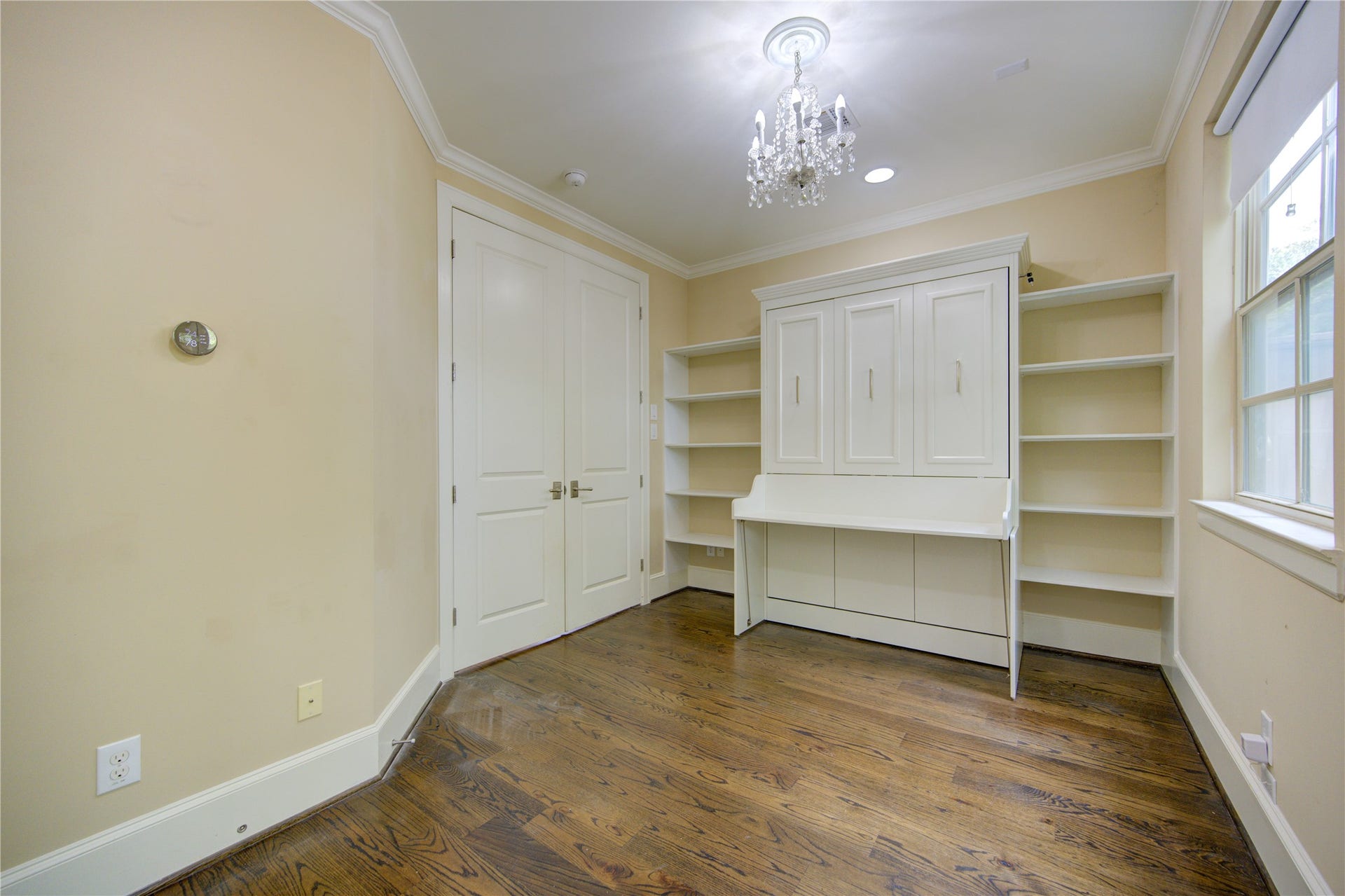 16011 Morgan Street, Sugar Land, TX 77478 Murphy bed