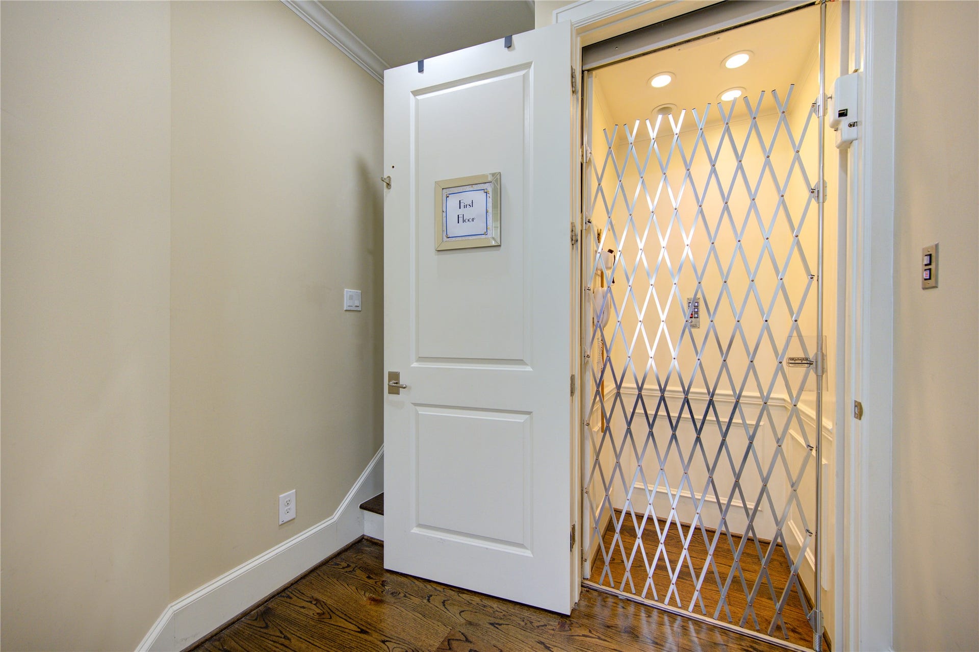 16011 Morgan Street, Sugar Land, TX 77478 16011 Morgan Street, Sugar Land, TX 77478