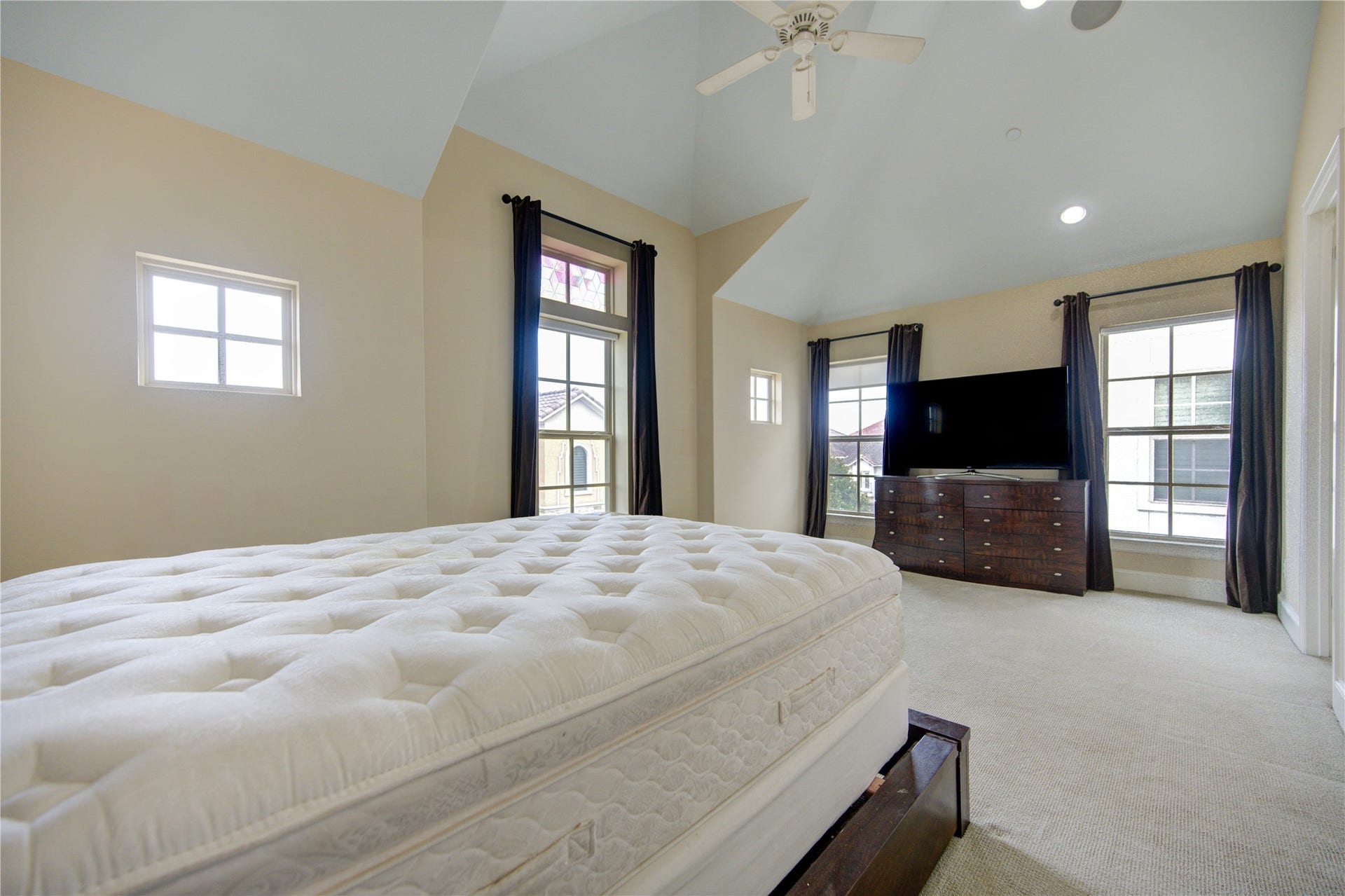16011 Morgan Street, Sugar Land, TX 77478 16011 Morgan Street, Sugar Land, TX 77478