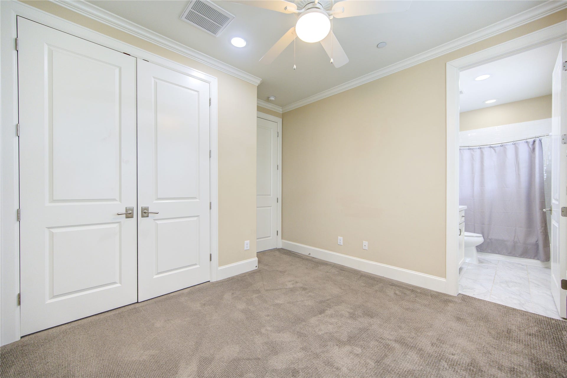 16011 Morgan Street, Sugar Land, TX 77478 16011 Morgan Street, Sugar Land, TX 77478