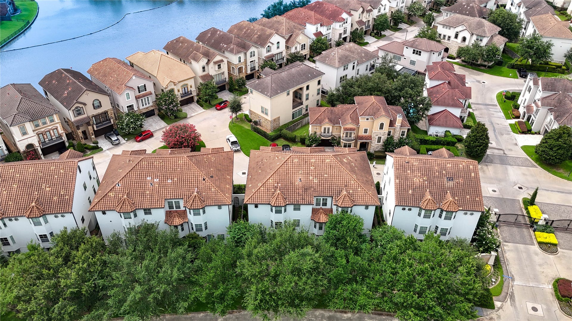 16011 Morgan Street, Sugar Land, TX 77478 16011 Morgan Street, Sugar Land, TX 77478