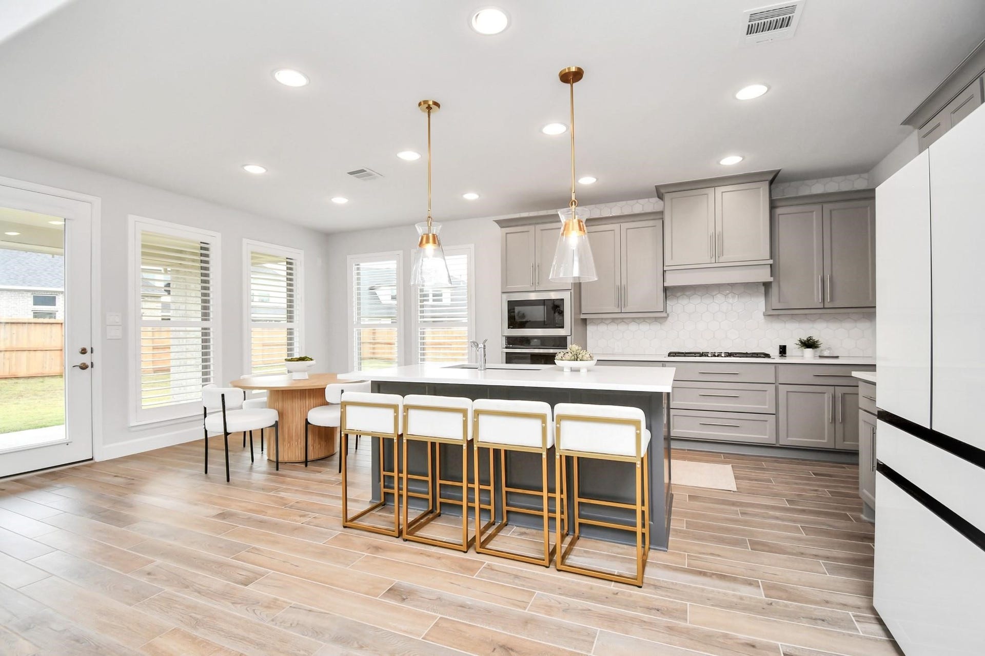 4827 Highland Stream Ct, Fulshear, TX 77441 4827 Highland Stream Ct, Fulshear, TX 77441