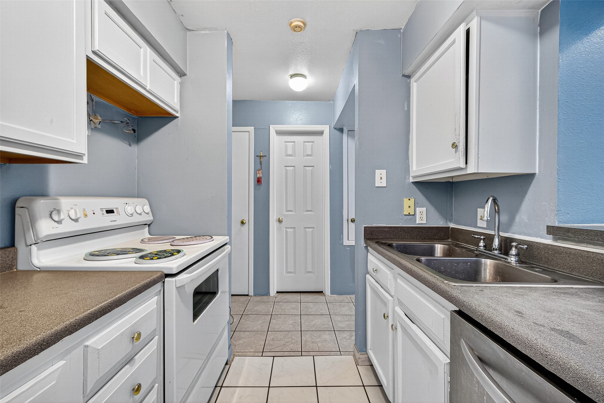 10075 Westpark Drive, #73, Houston, TX 77042 10075 Westpark Drive, #73, Houston, TX 77042