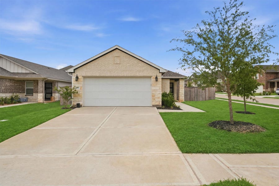 Property photo for 6745 Chinapkin Oak Lane, Conroe, TX