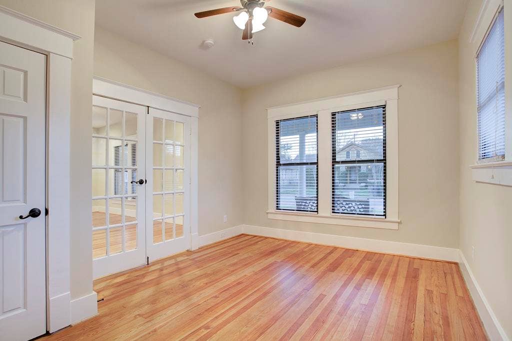 830 Key Street, Houston, TX 77009 Upgraded Oversize Double-pane Windows & French Doors on 3rd Bed