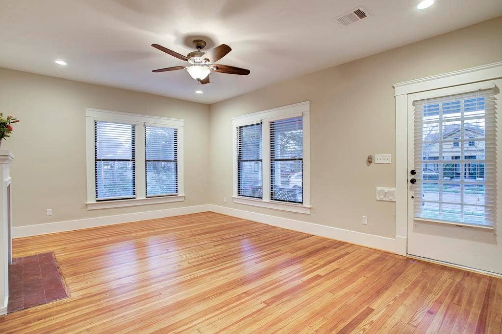 830 Key Street, Houston, TX 77009 Craftsman Trim, Moldings & New Custom 2" Designer Blinds & Colors