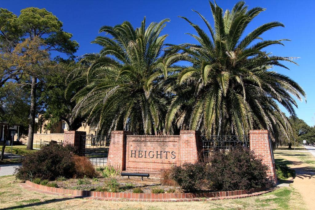 830 Key Street, Houston, TX 77009 Convenient Location in the Heart of Historic Heights, Parks & Trails